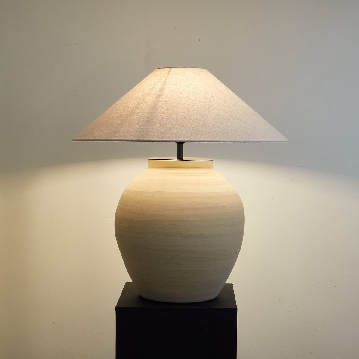 Elise Modern Table Lamp