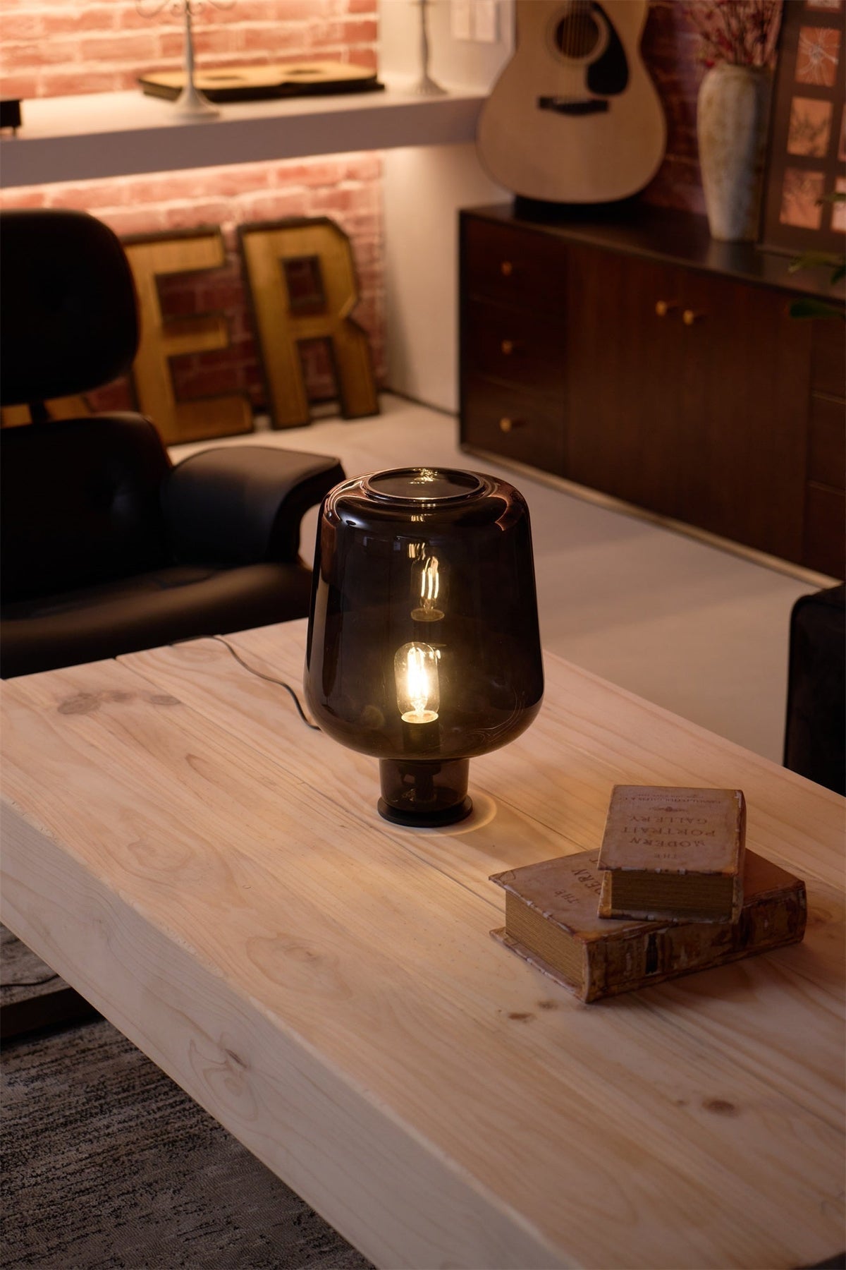 Eanlari Glass Contemporary Table Lamp