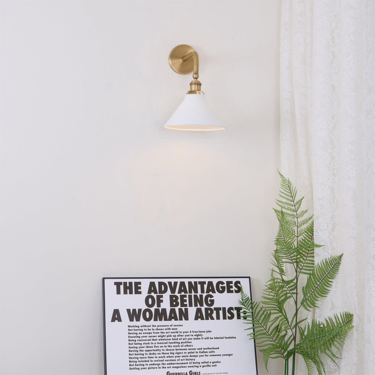 Zaya Minimalist Metal Wall Lamp