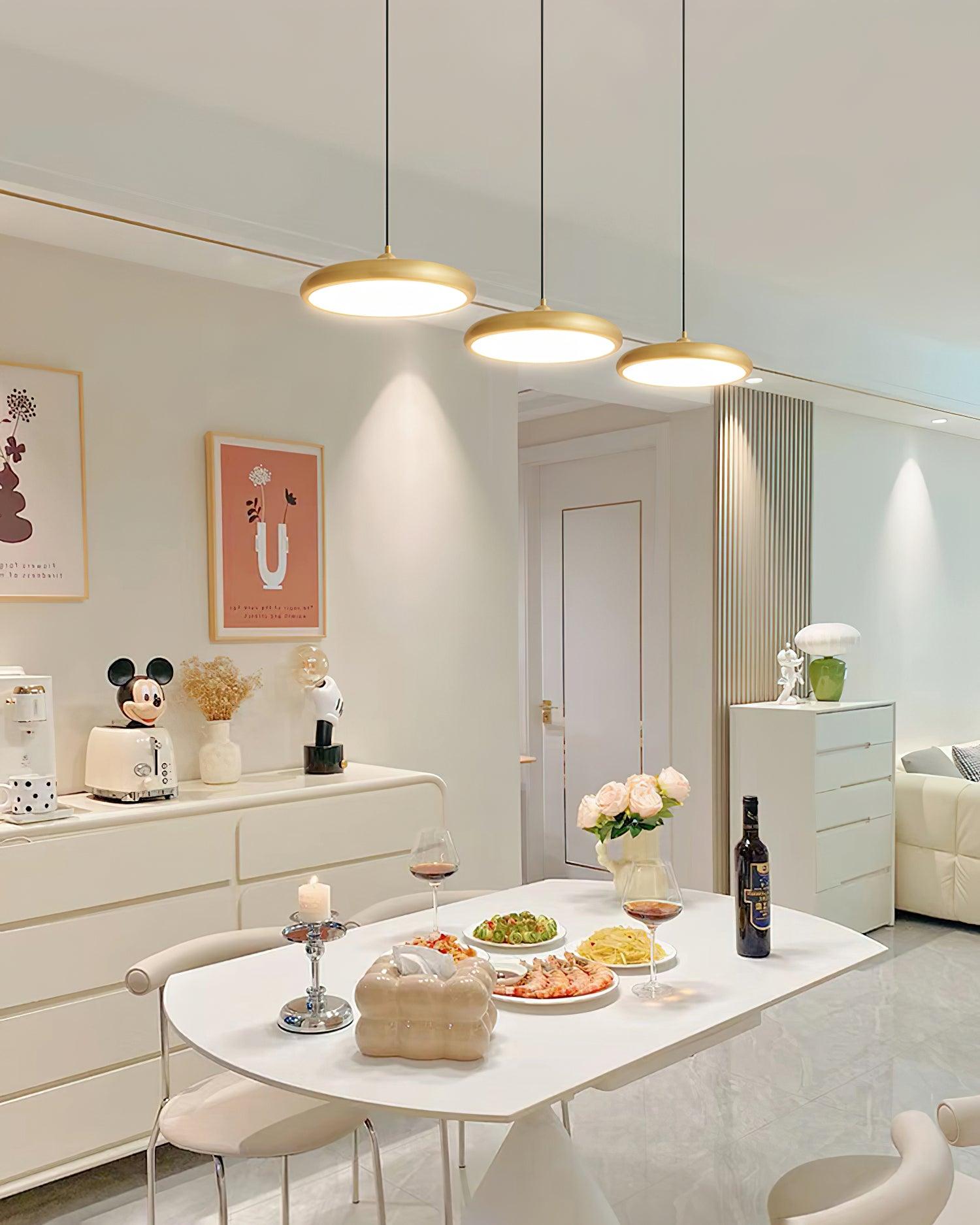 Wynric Brass Glam Pendant Lamp