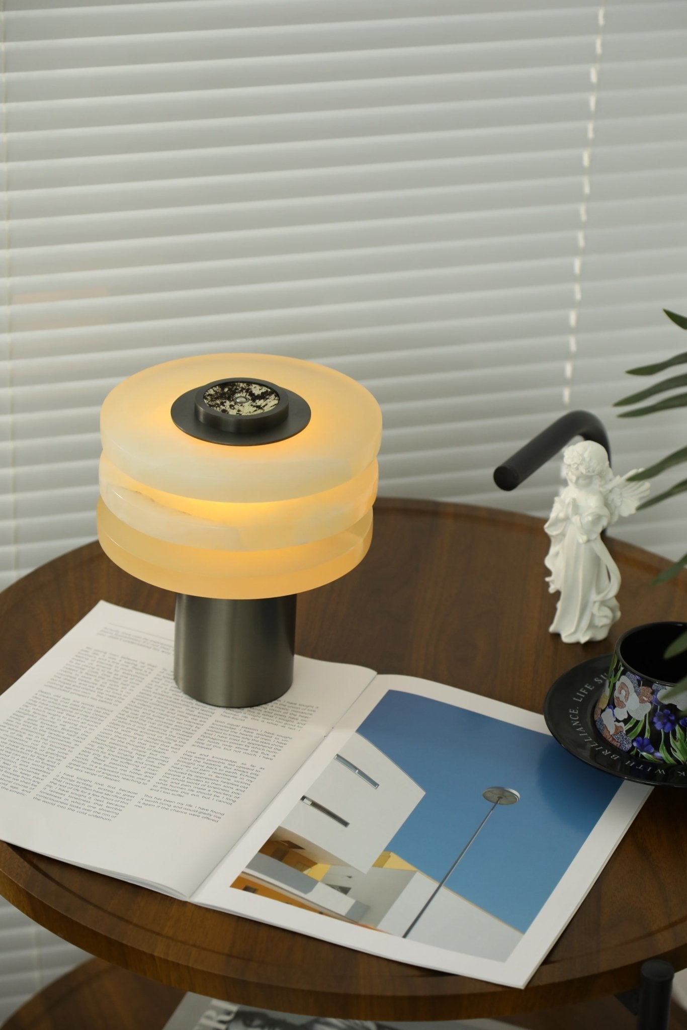 Pryt Obelisk Alabaster Table Lamp