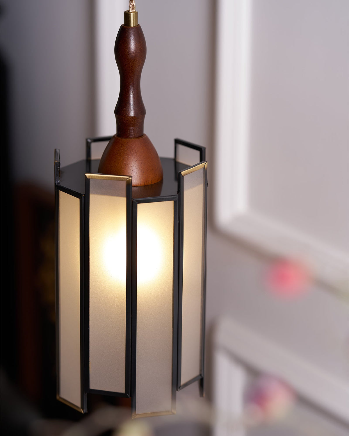 Glenvale Stained Glass Pendant Light