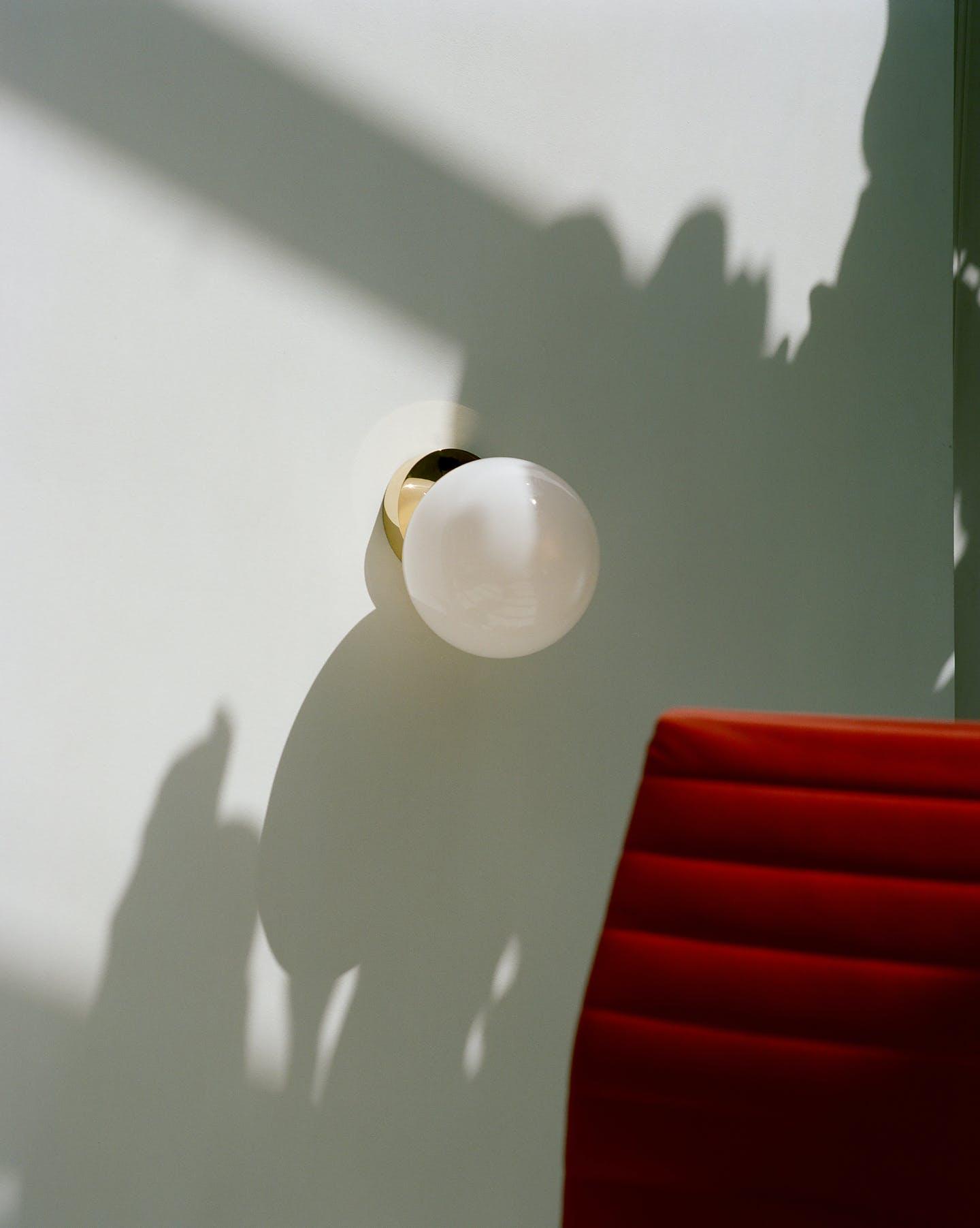 Vivinia Modern Minimalist Wall Lamp