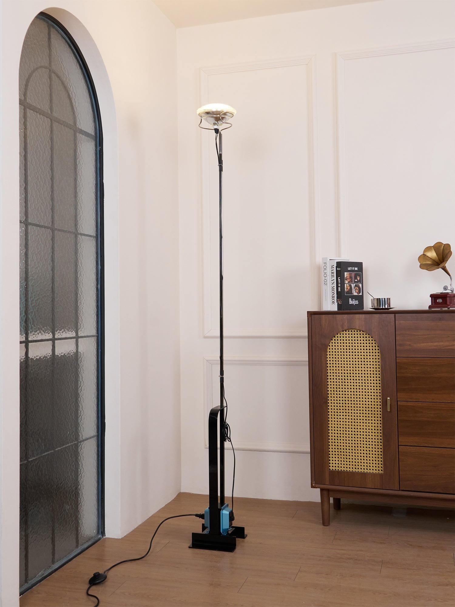 Jiro Contemporary Floor Lamp
