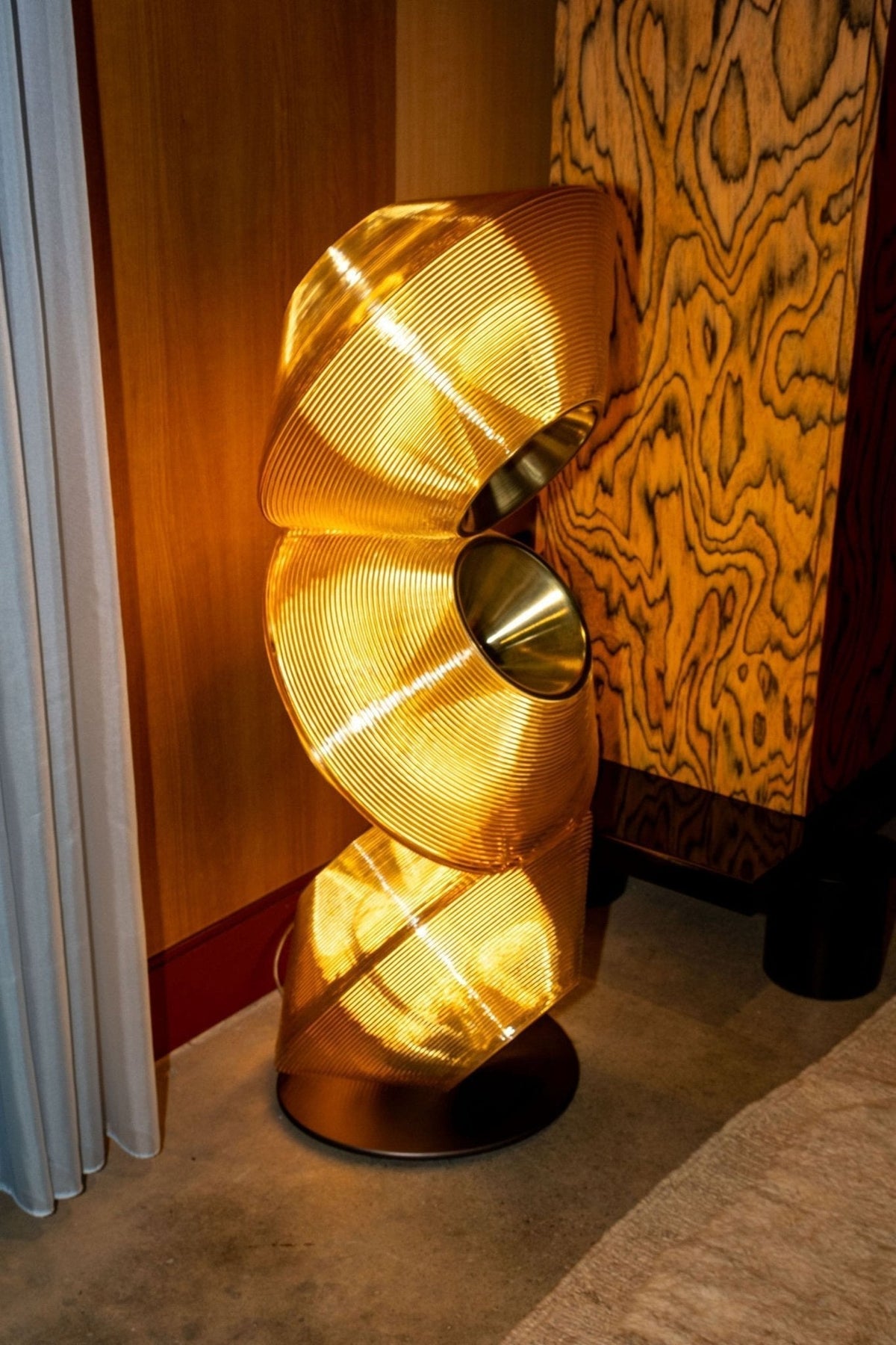 Caluena Lumen Tower Floor Light