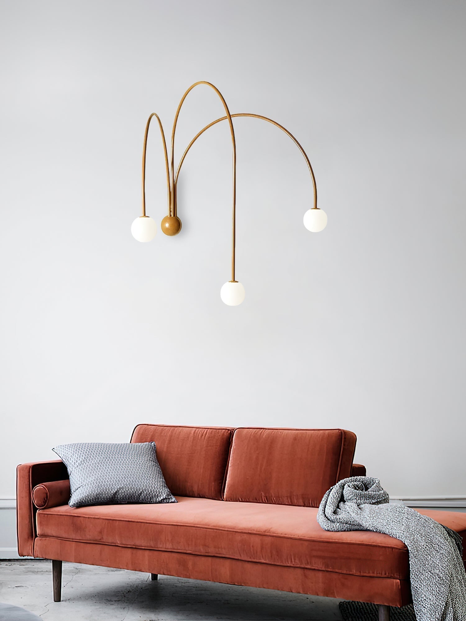 Porthyn Finale Wall Lamp