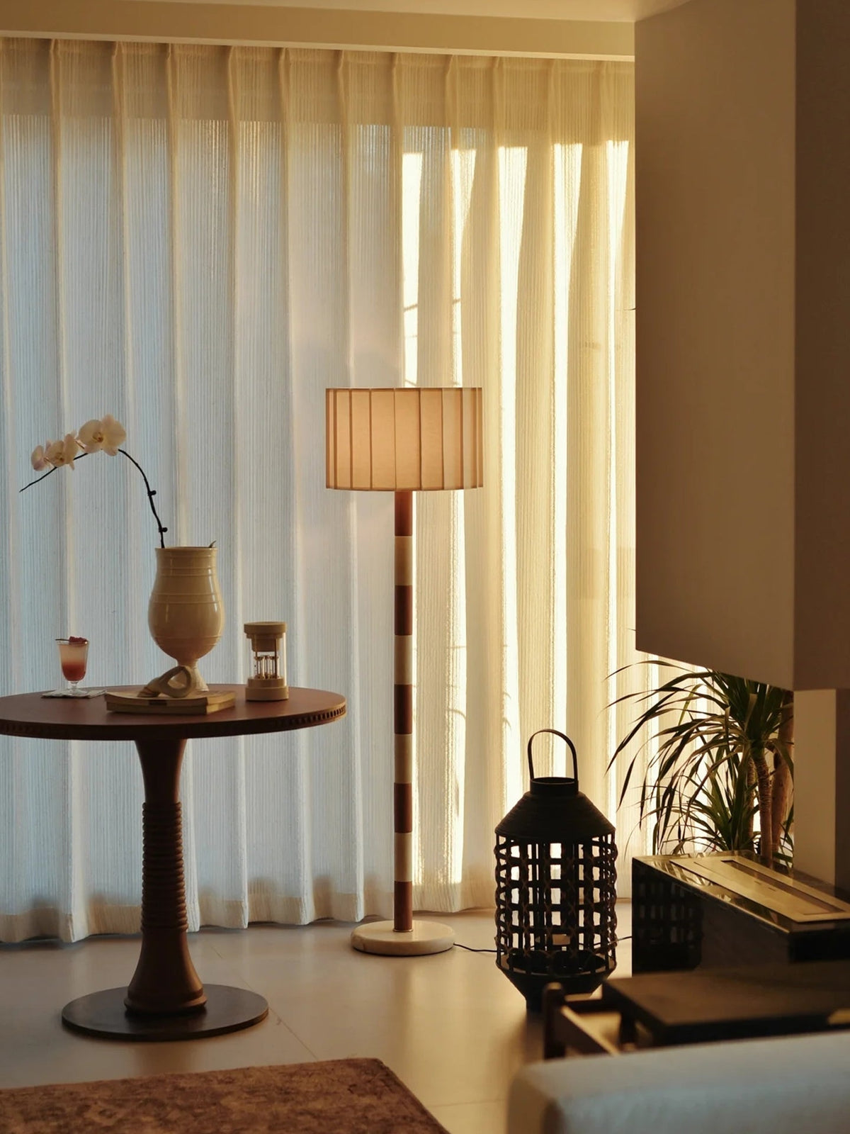 Vrys Travertine Striped Floor Lamp