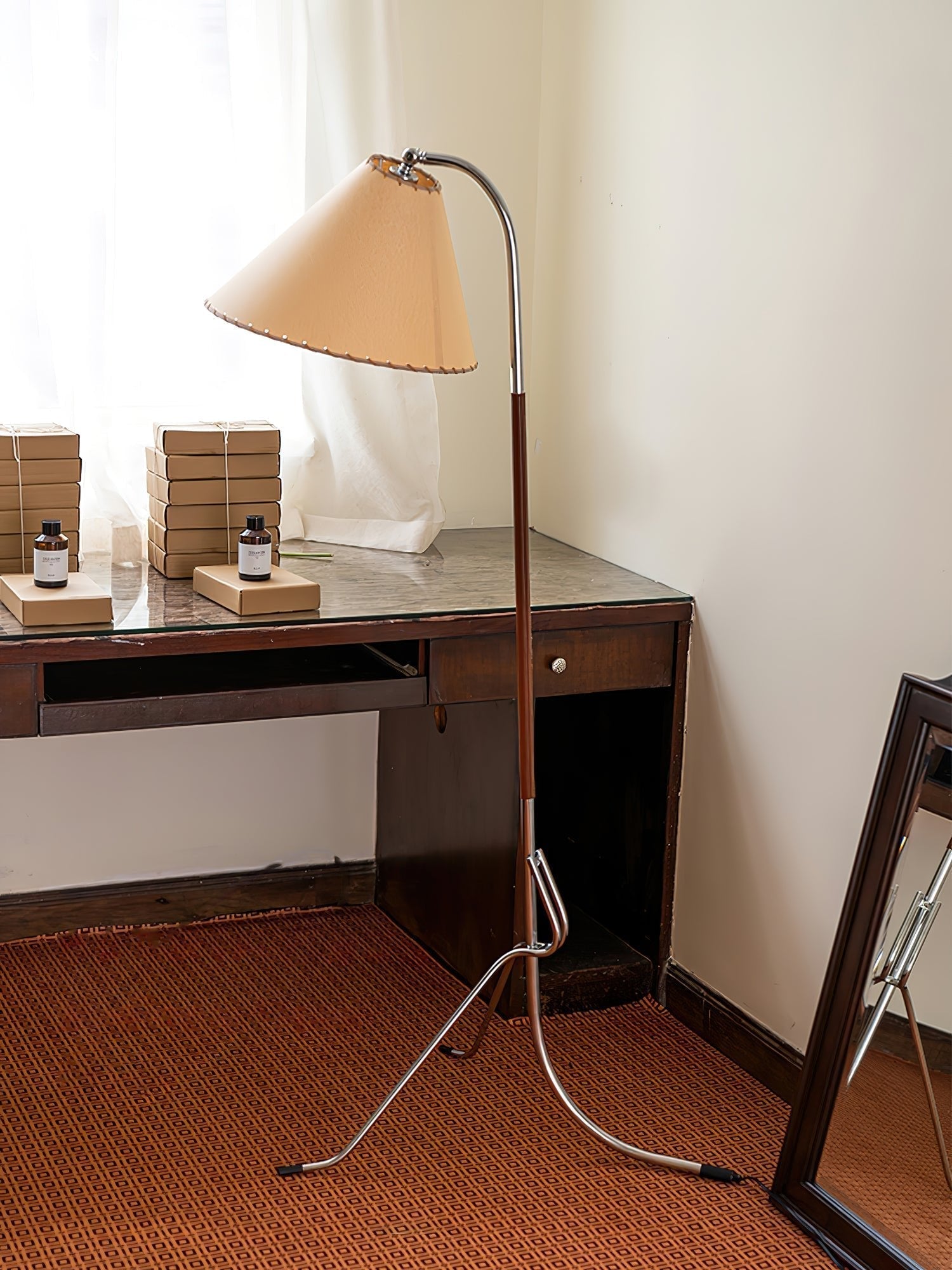 Lysandir Arc-shaped Wood Floor Lamp