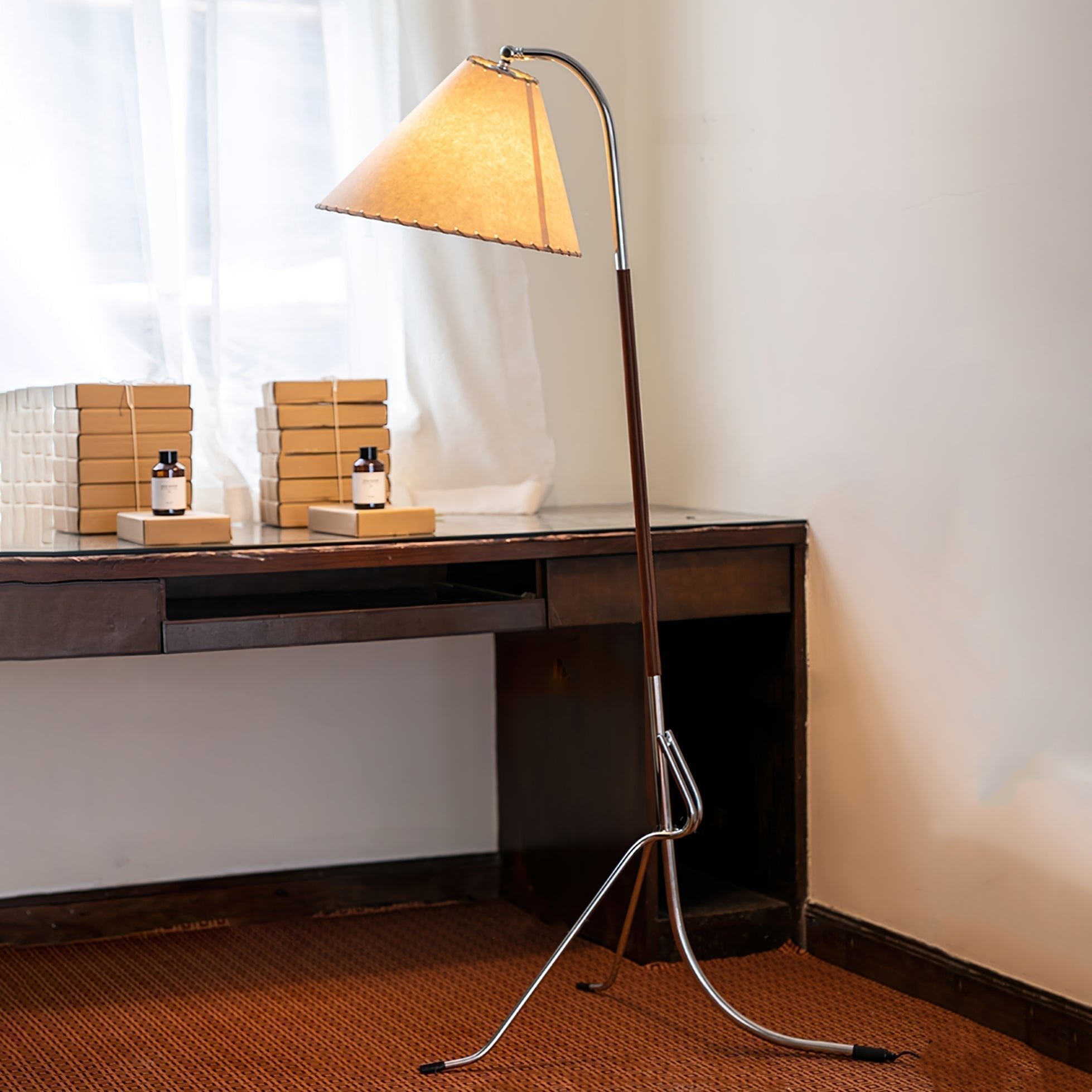 Lysandir Arc-shaped Wood Floor Lamp