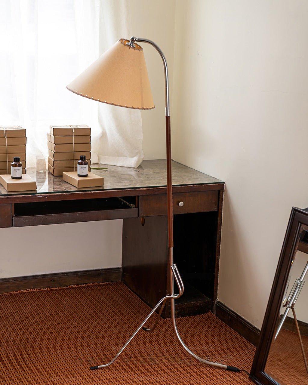 Lysandir Arc-shaped Wood Floor Lamp