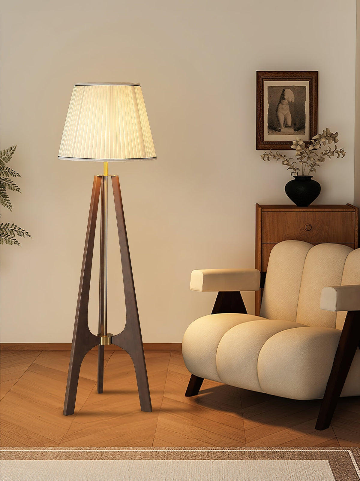 Halvyn Tripod Floor Lamp