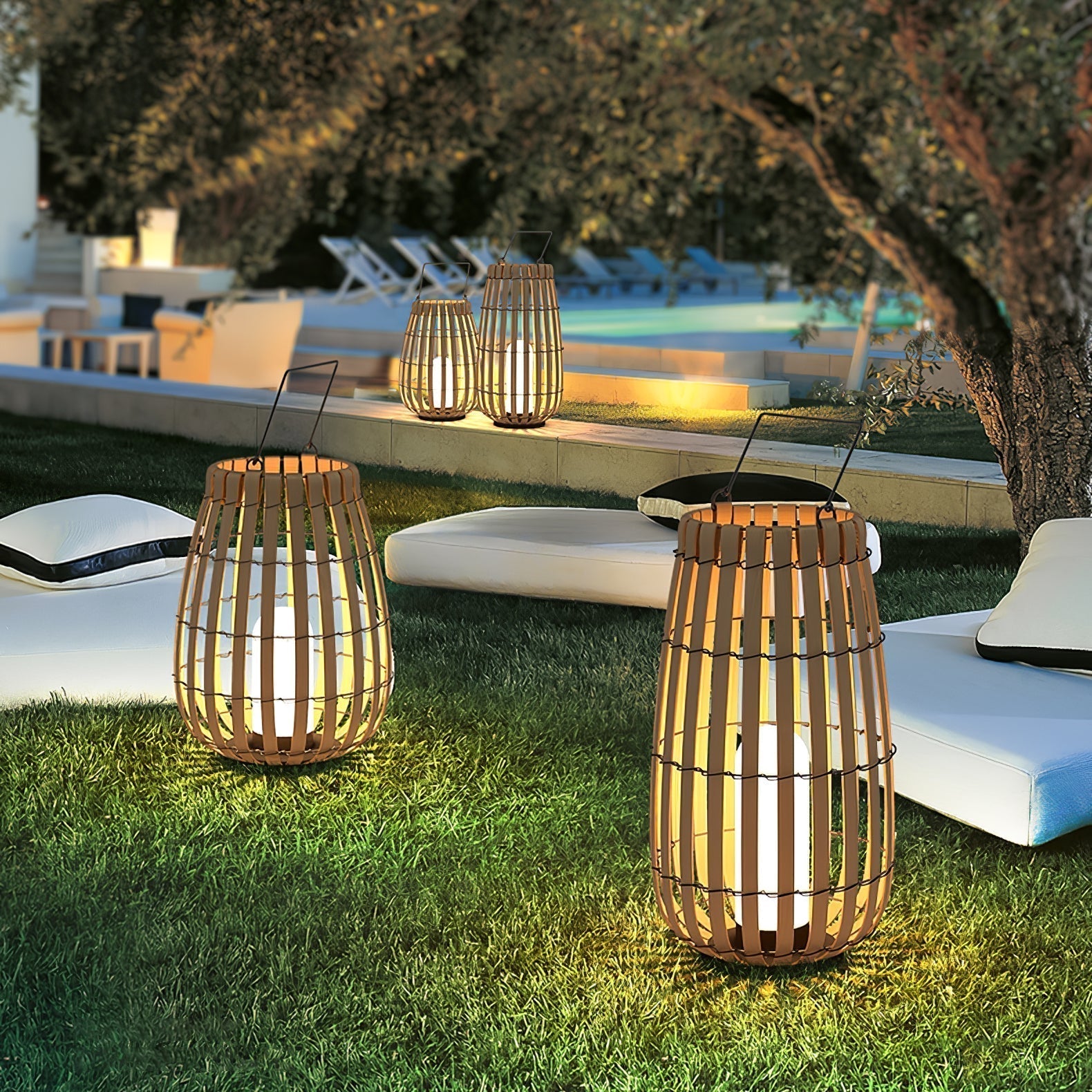 Veshael Tropic Braid Lantern Outdoor Lamp