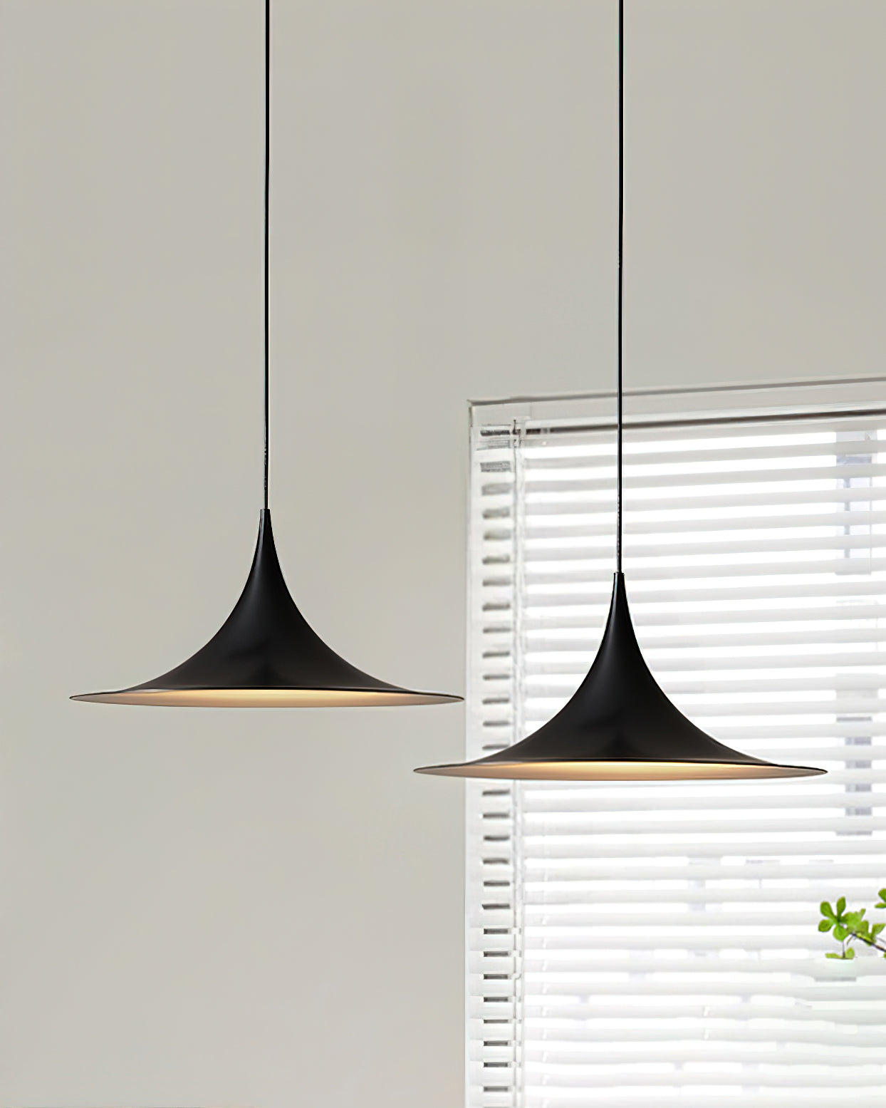 Pendant Lamp Slim Neck and Wide Flare Dining - Neutral Decor