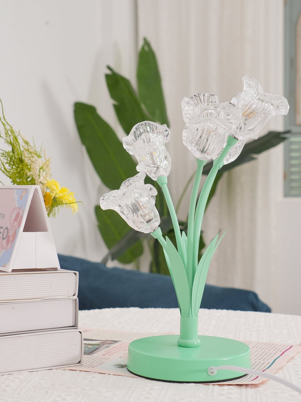 Aurdoril Whimsical Glass Table Lamp
