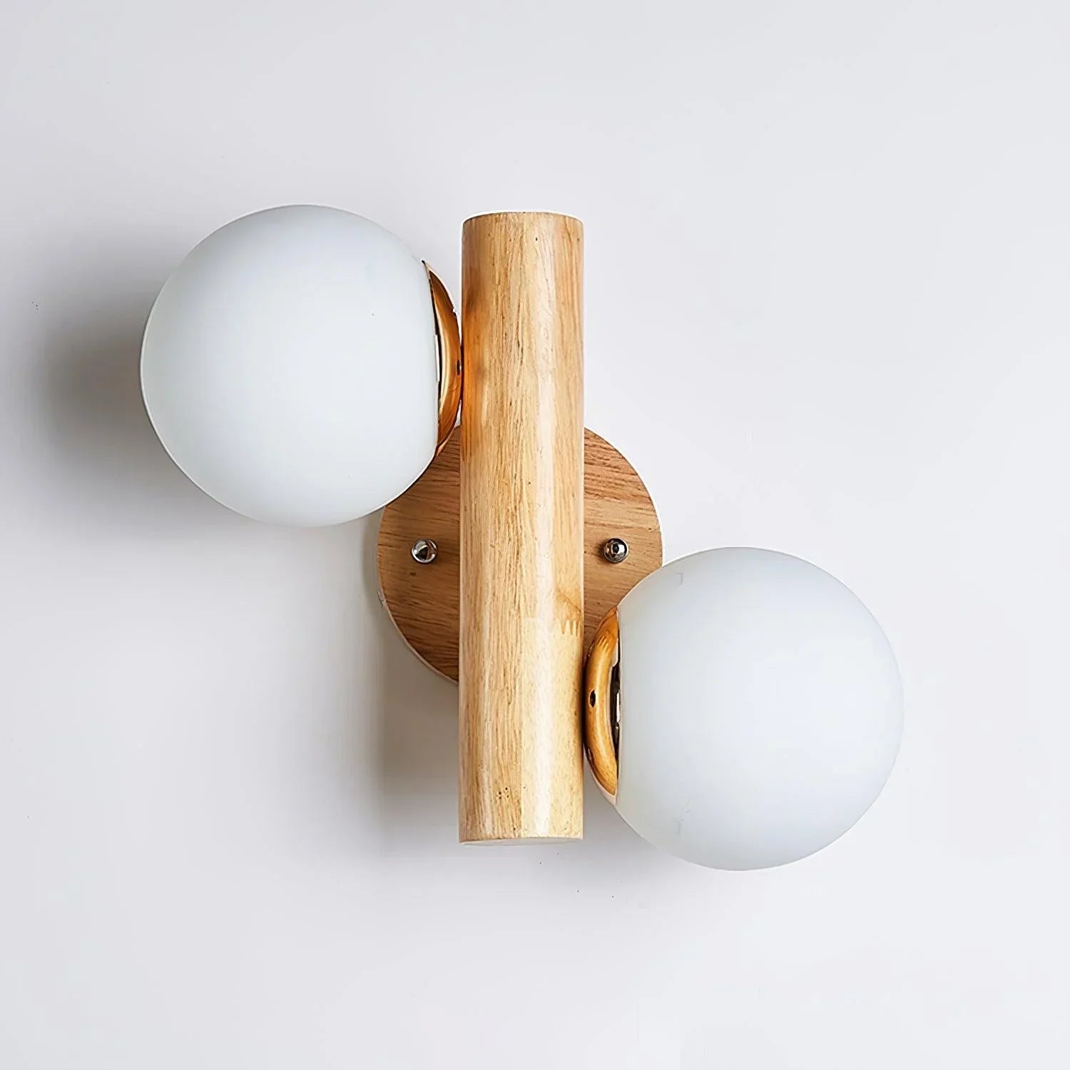 Muto Antique Cottage Wood Wall Light Rotatable