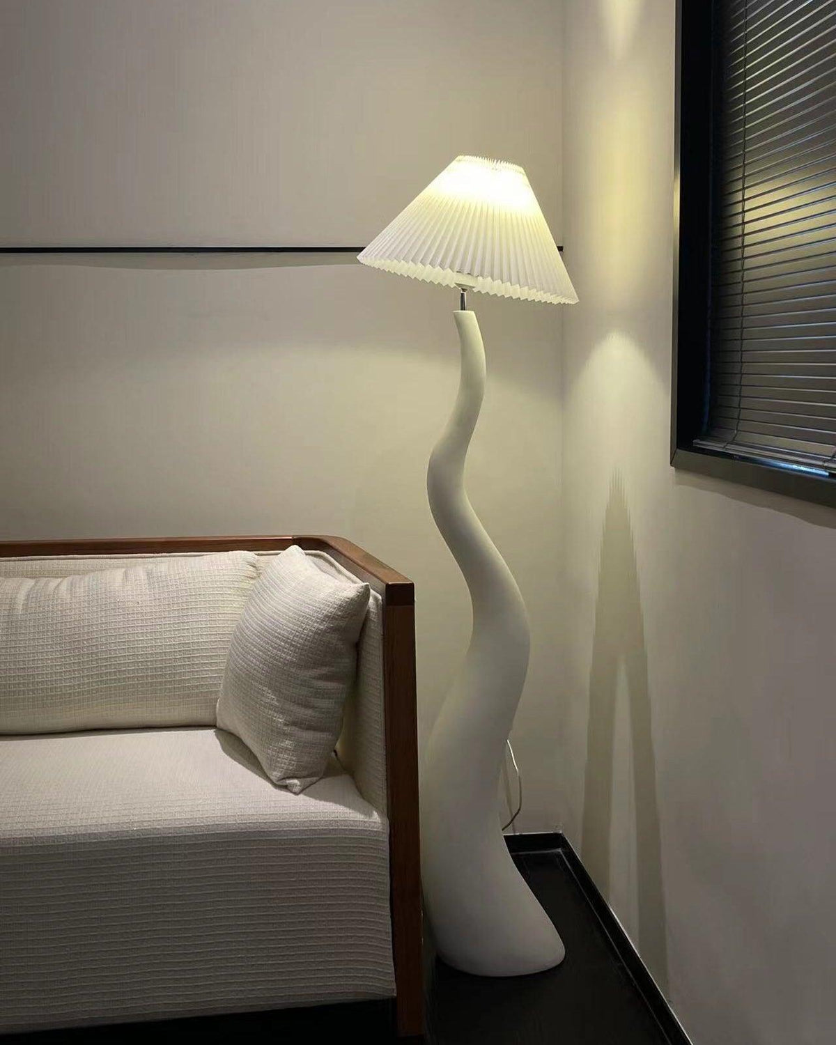Bexyn Resin Fabric Floor Lamp