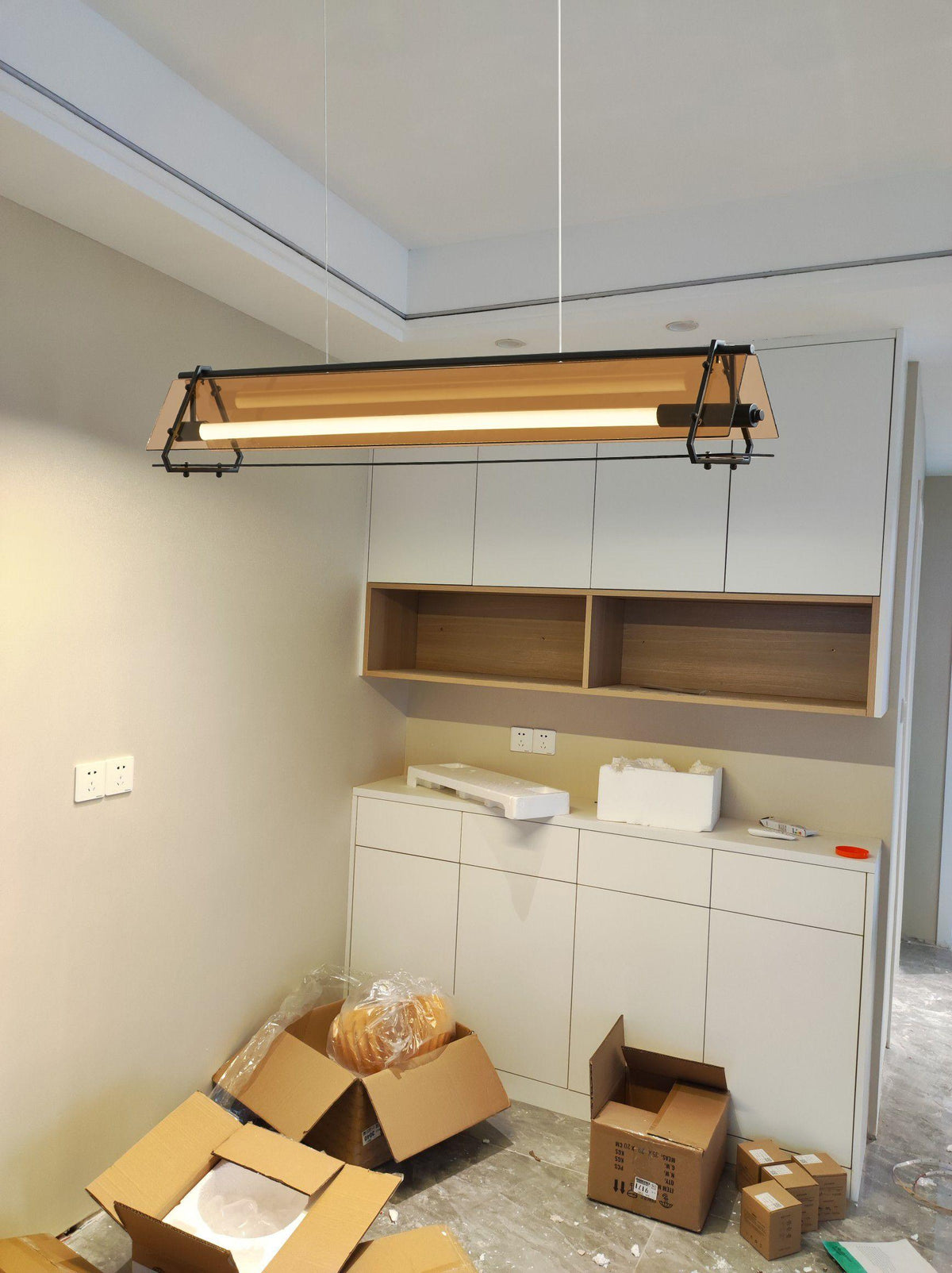 Carven Glass Minimalistic Pendant Light