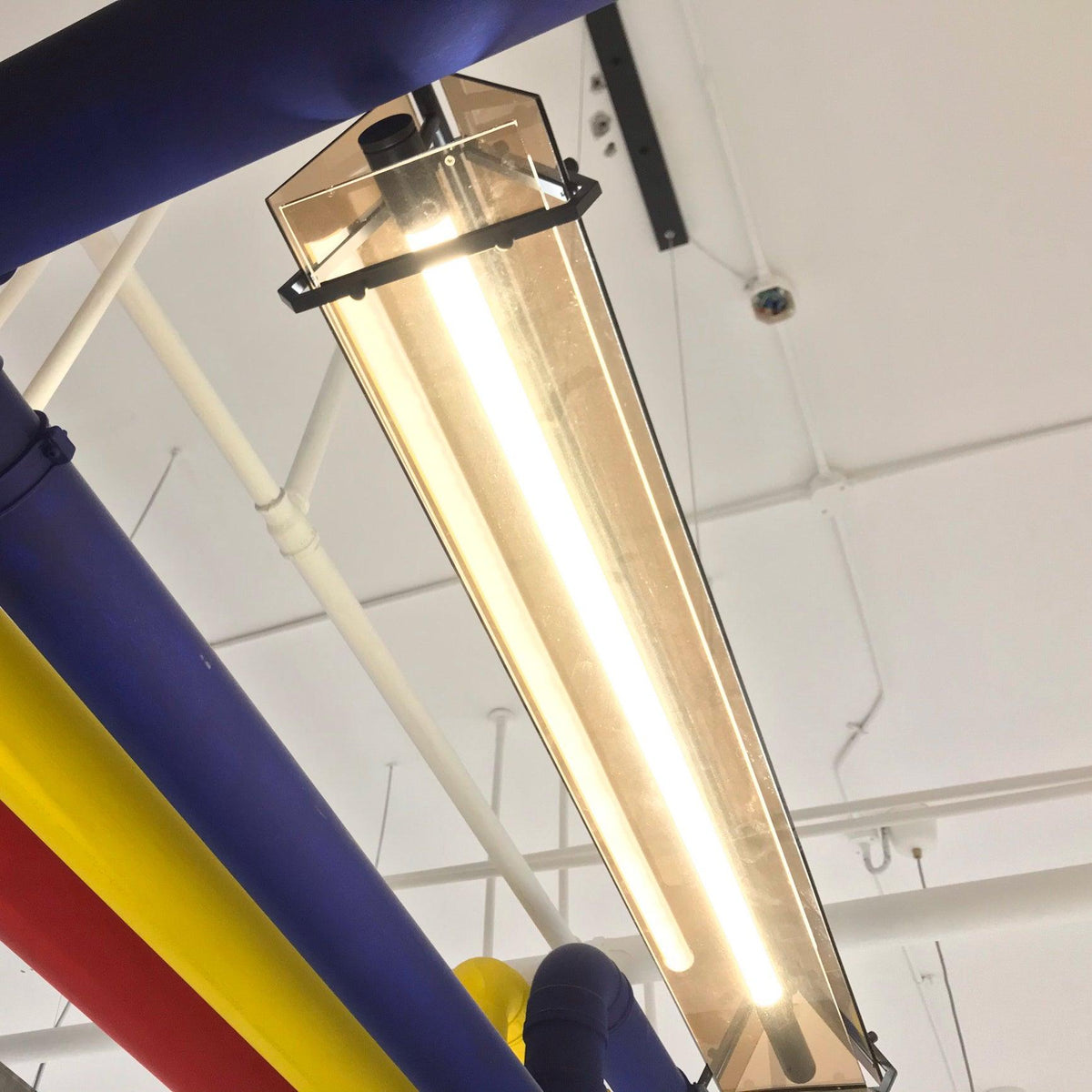 Carven Glass Minimalistic Pendant Light
