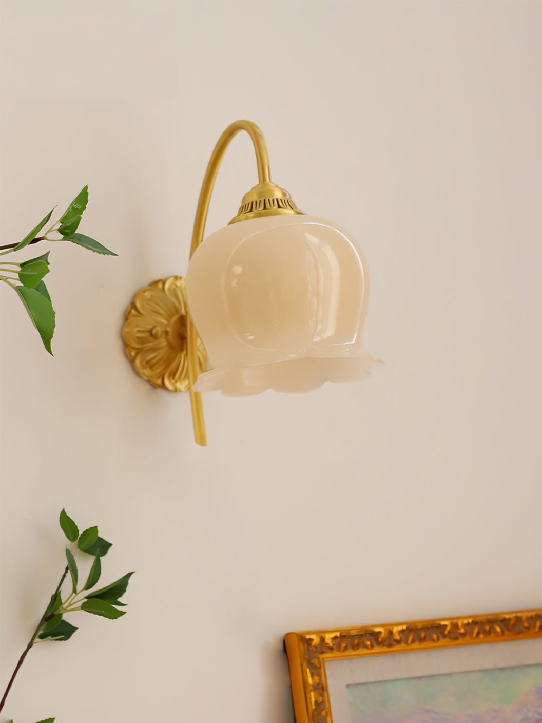 Dazell Art Flower Brass Resin Wall Lamp