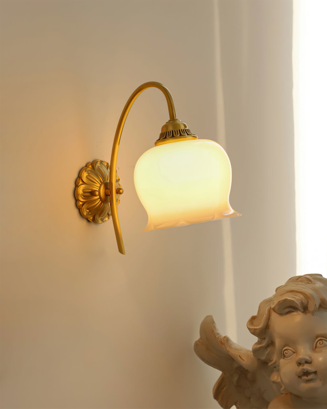 Dazell Art Flower Brass Resin Wall Lamp