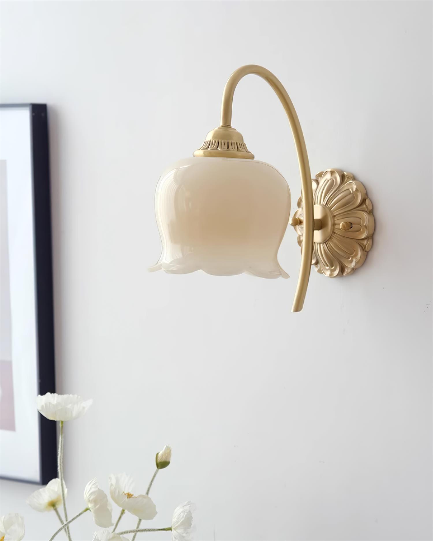 Dazell Art Flower Brass Resin Wall Lamp