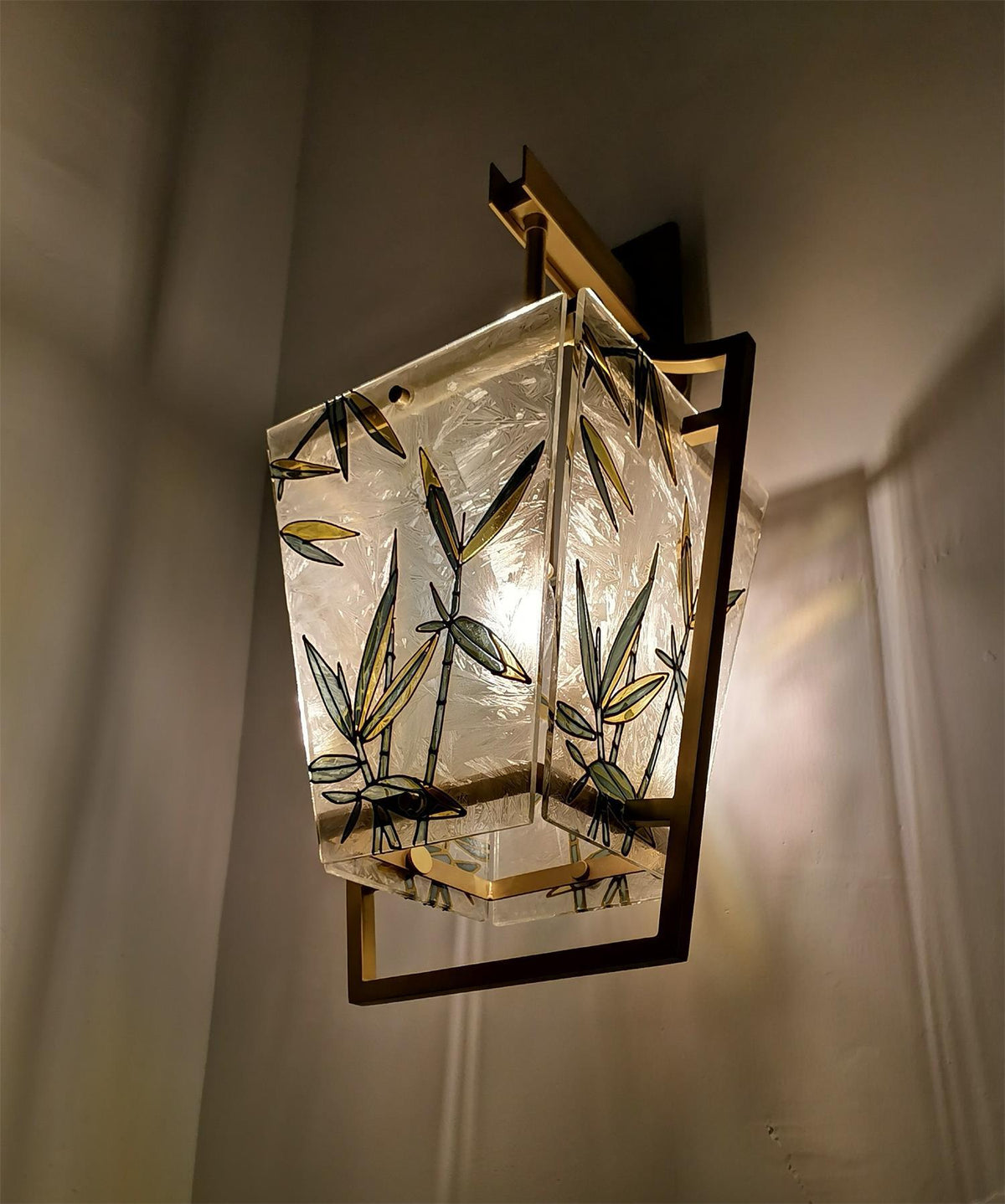 Zenith Elegant Brass Single Sconce