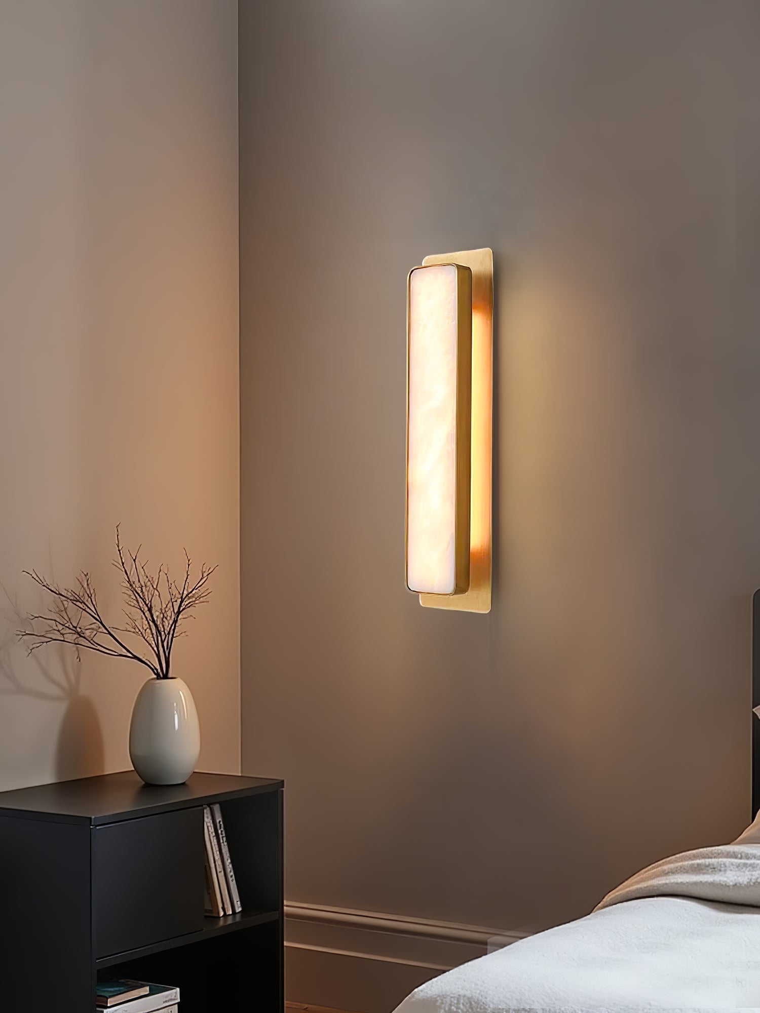 Ollore Linear Alabaster Wall Light