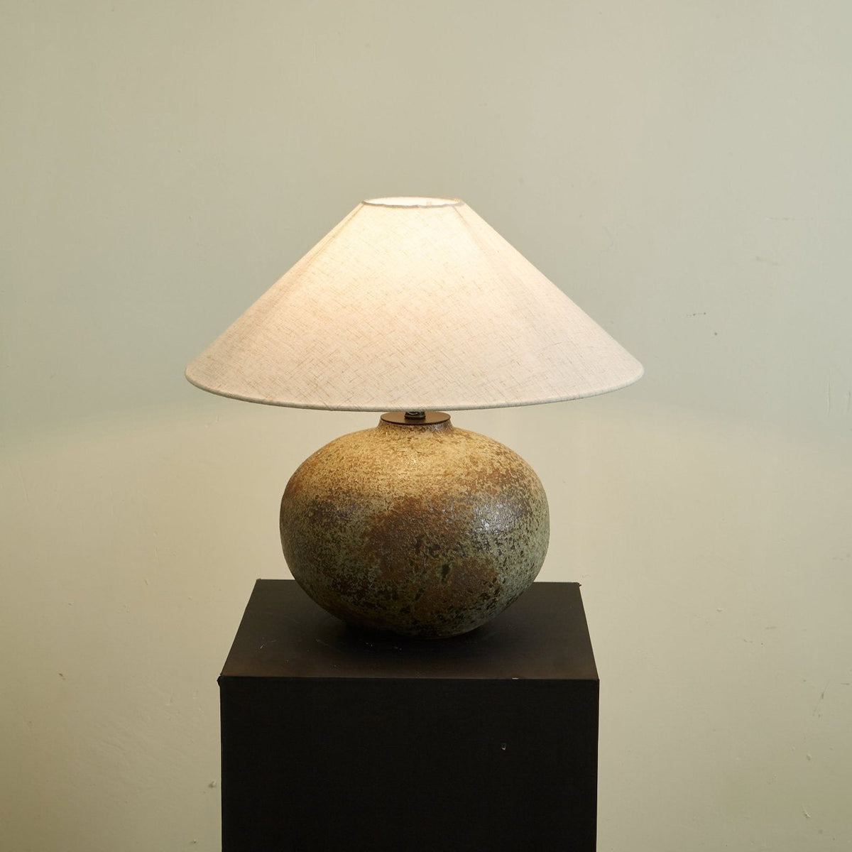 Faye Modern Ceramics Table Lamp