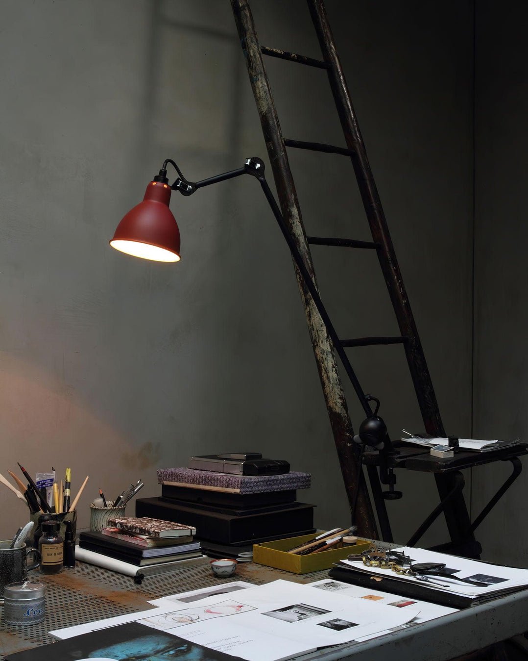 Zethra Minimalist Table Lamp