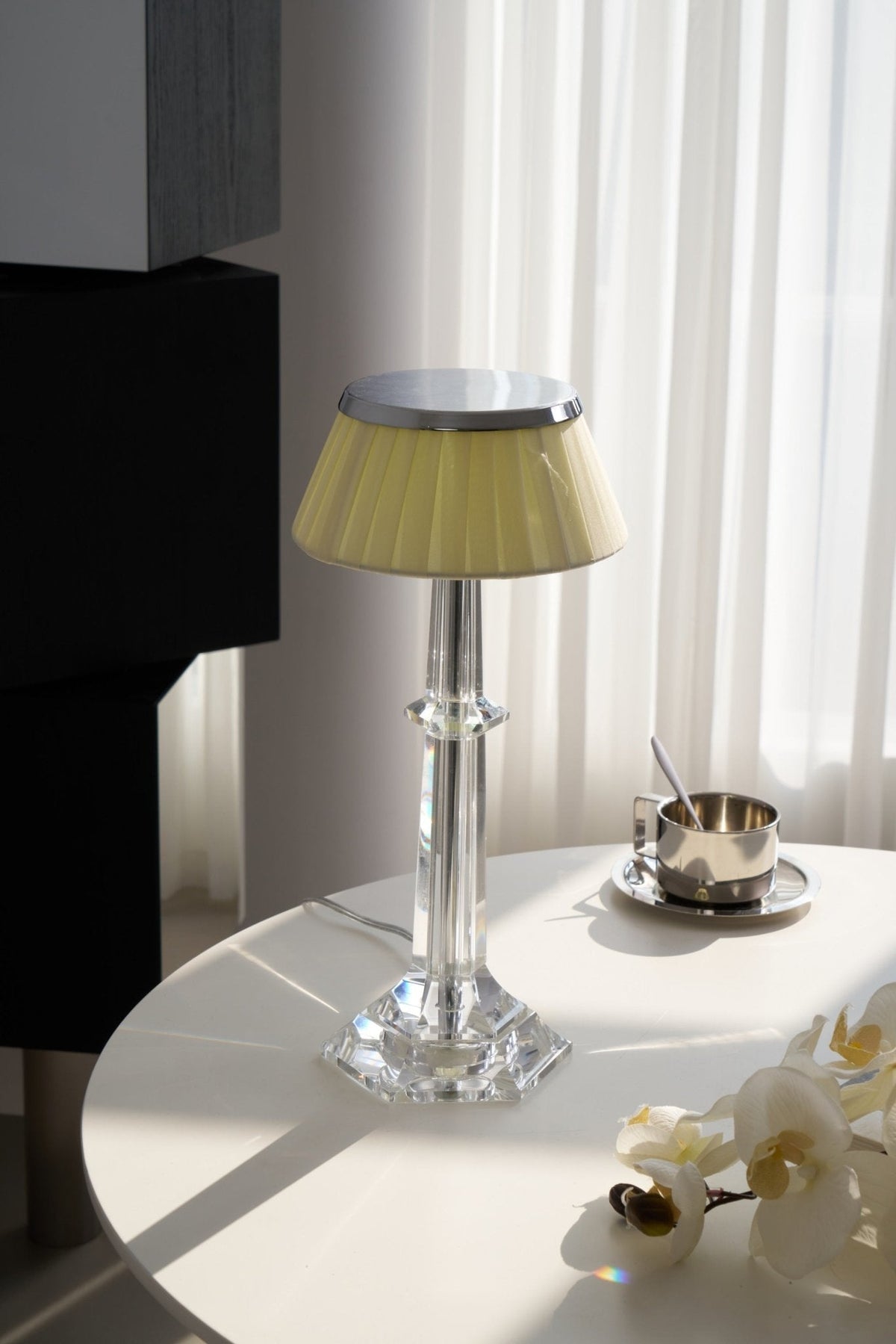 Haloza Fabric Luxurious Table Lamp