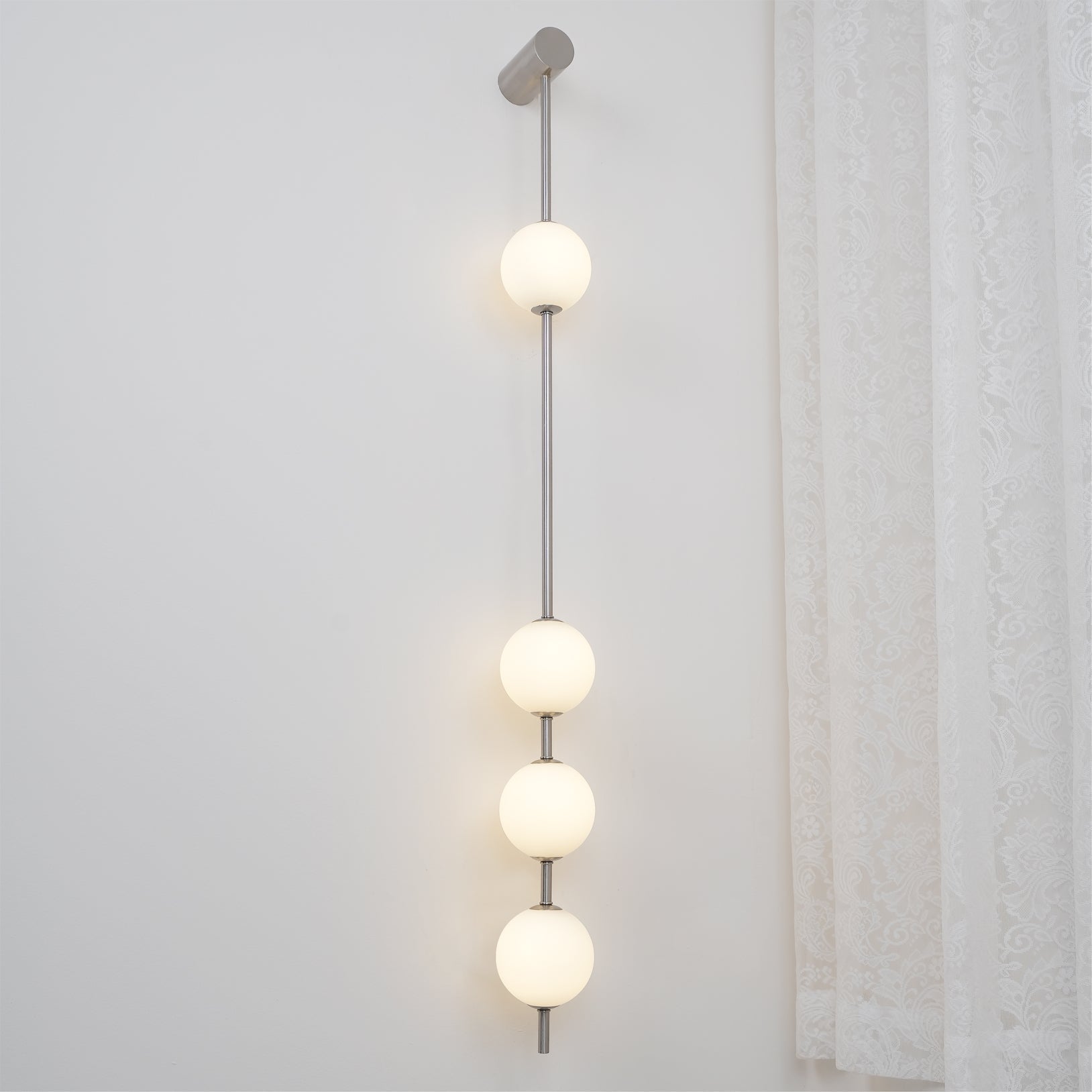 Willa Wall Lamp Vertical Balls Brass