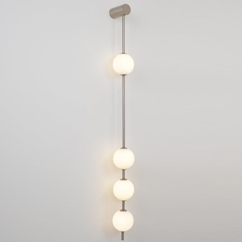 Willa Wall Lamp Vertical Balls Brass