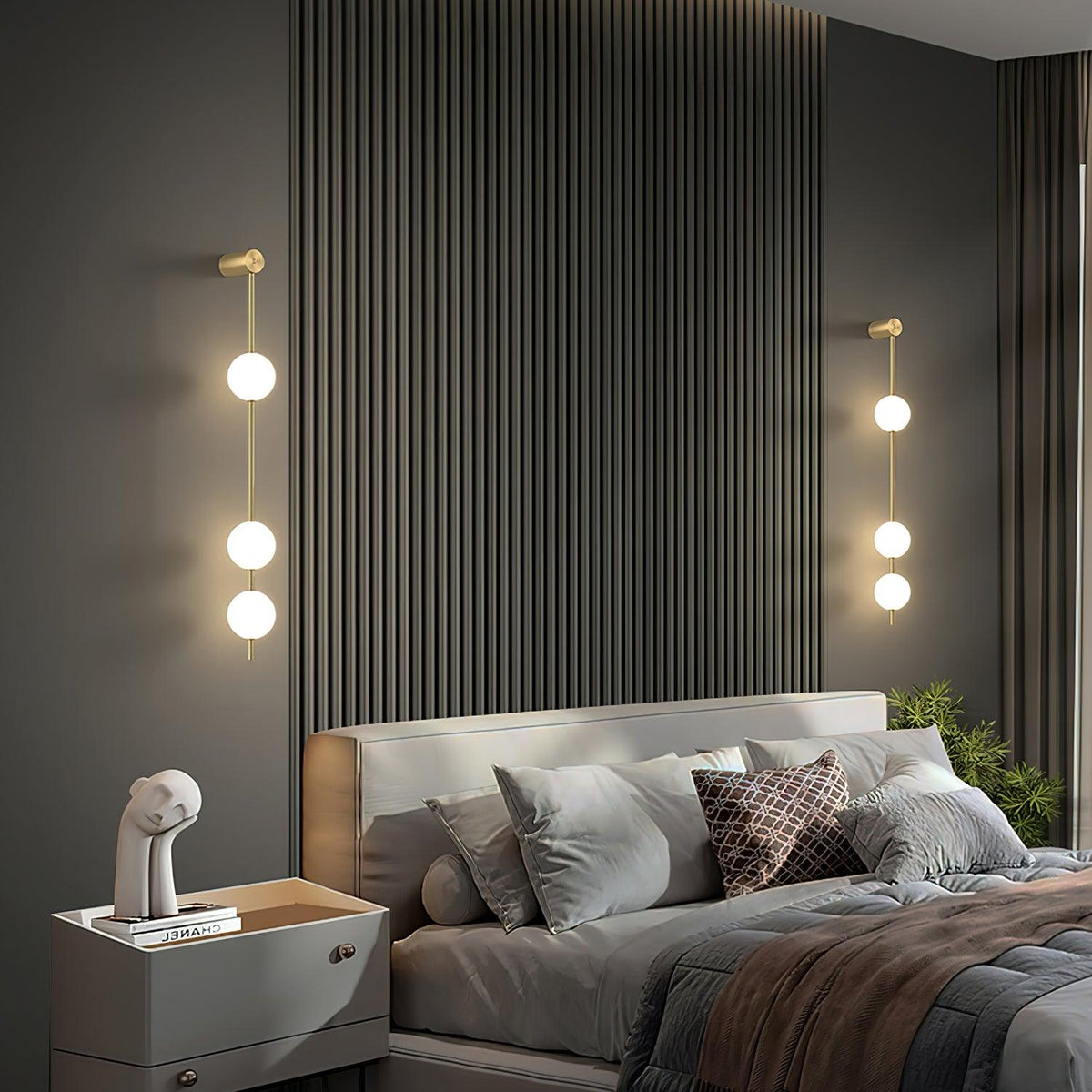 Willa Wall Lamp Vertical Balls Brass