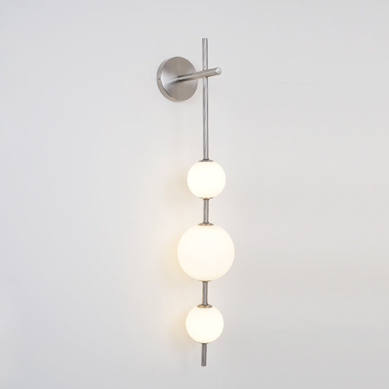 Ilraeia Vertical Globe Plug-in Wall Lamp