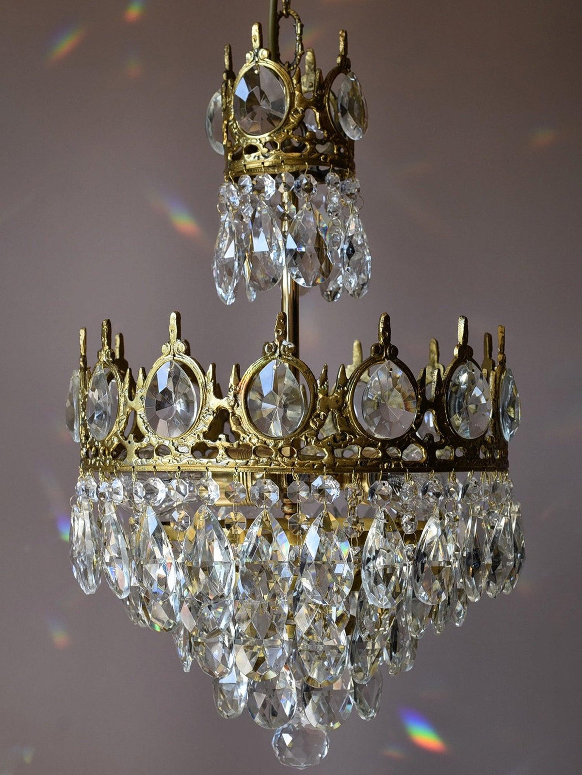 Luxeian Vintage Crystal Chandelier