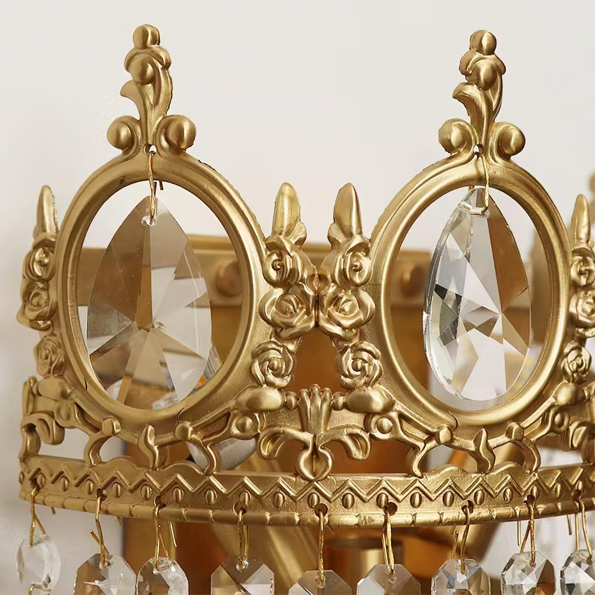 Ulliryra Vintage Crystal Wall Light