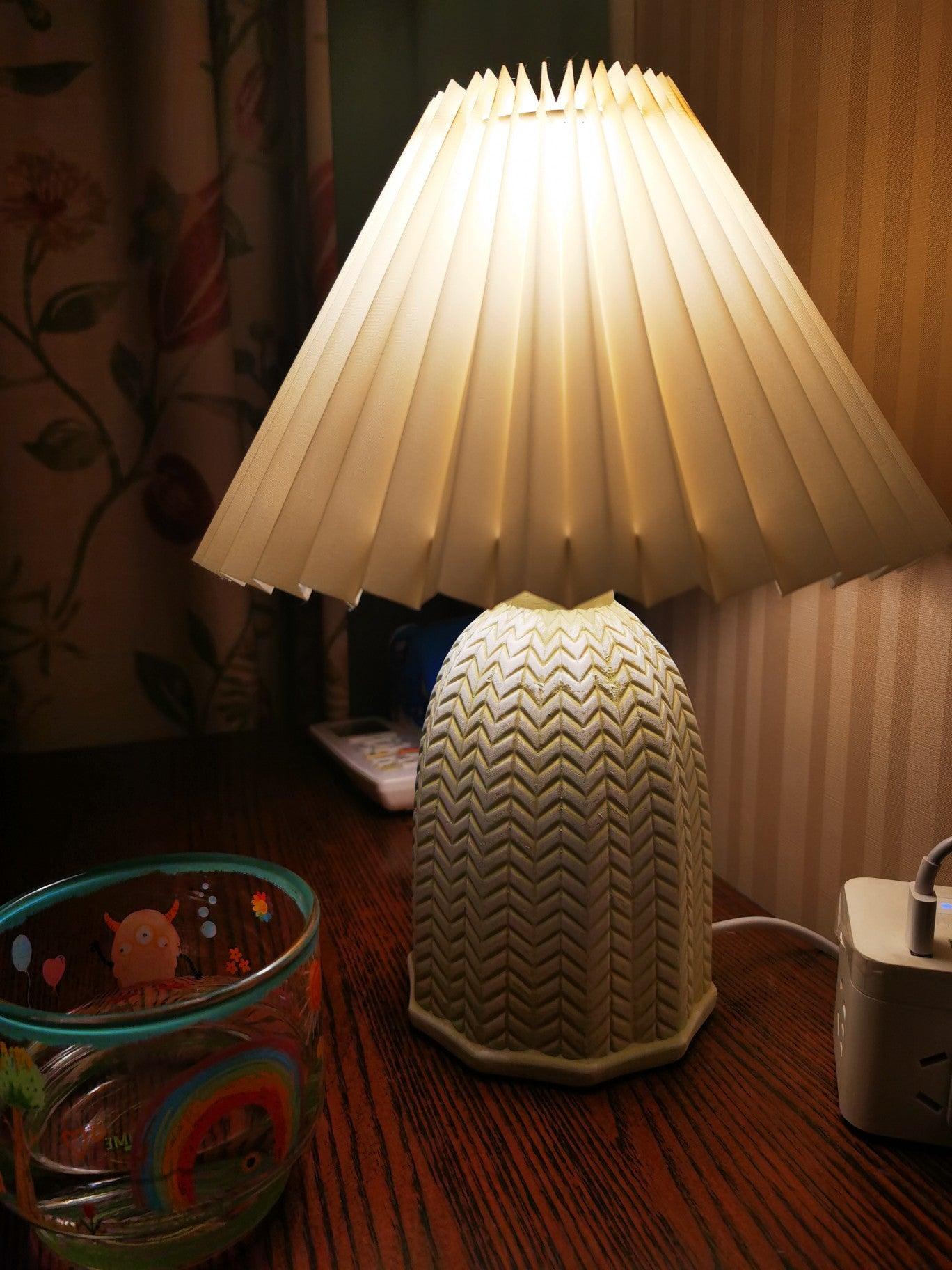 Xenlor Fabric Vintage Table Lamp