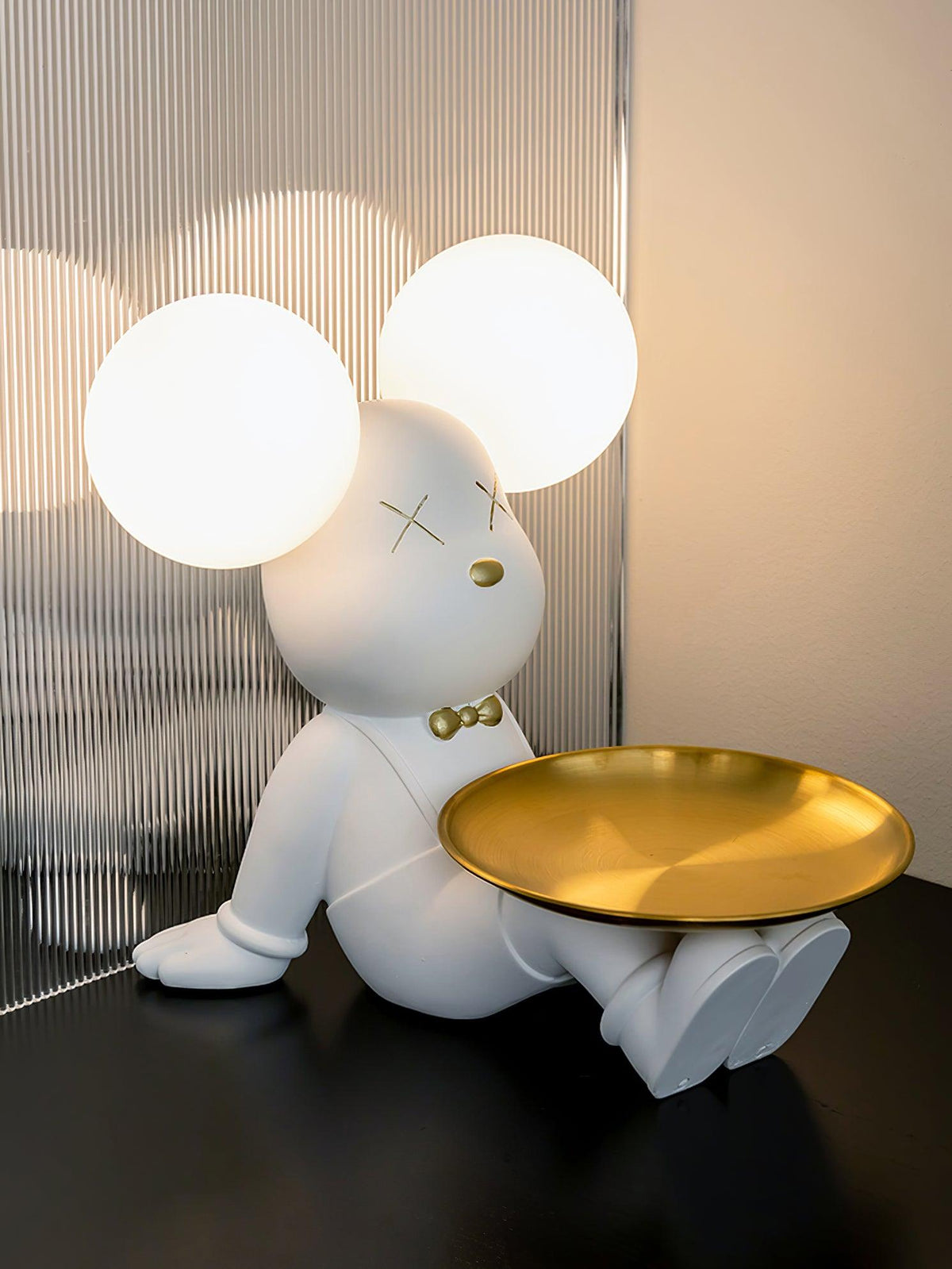 Wondel Resin Artistic Desk Lamp
