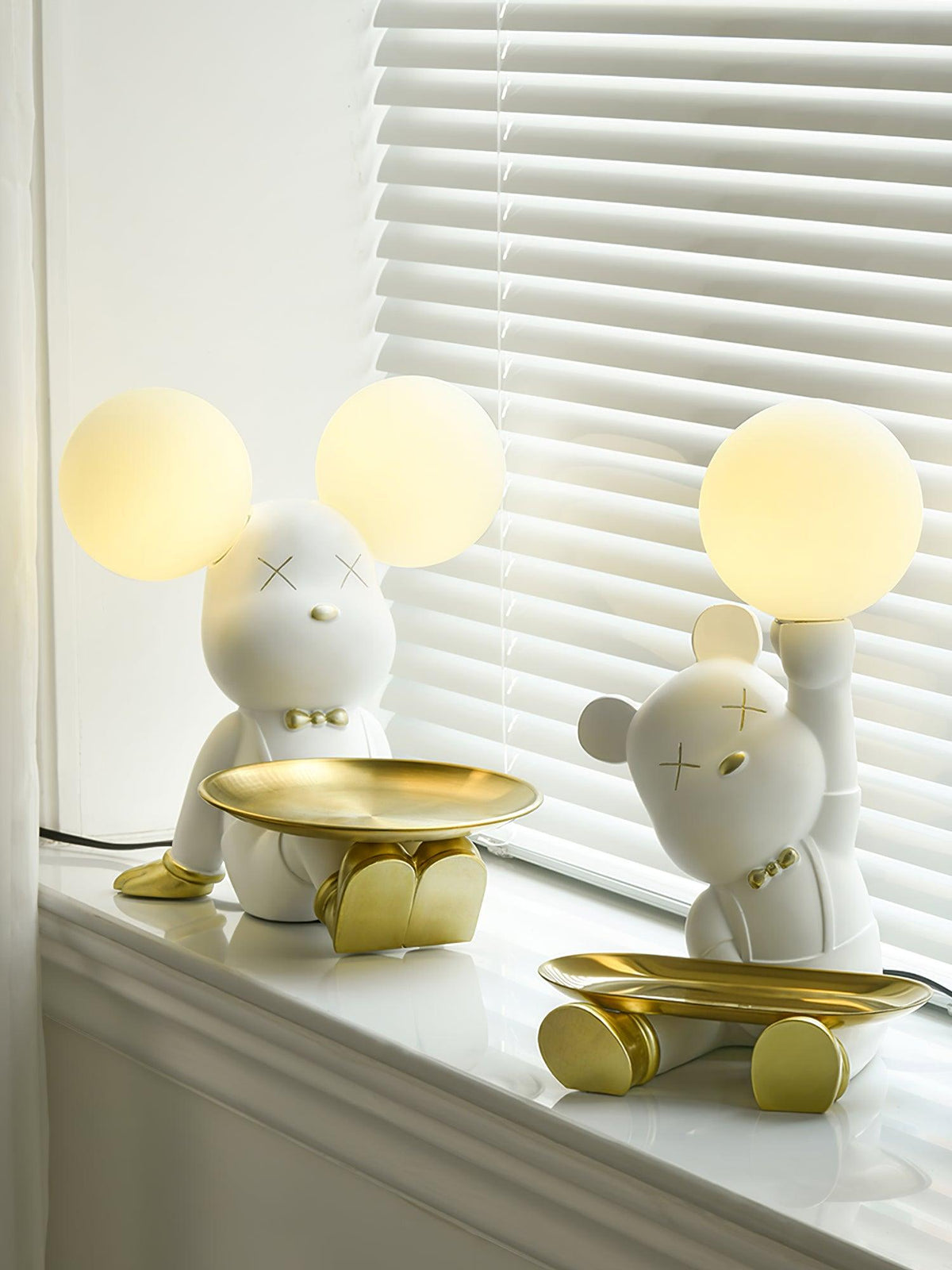 Wondel Resin Artistic Desk Lamp