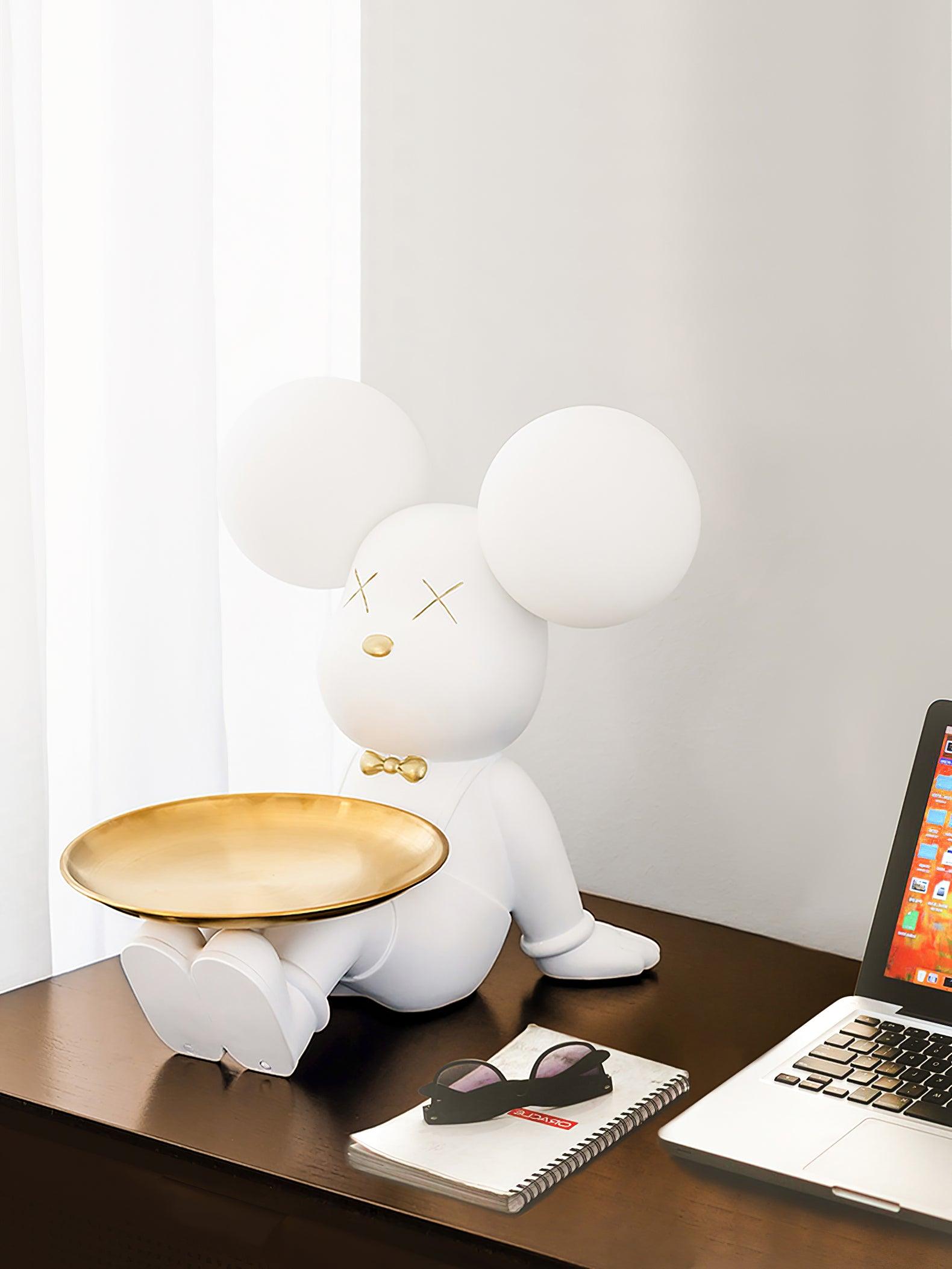 Wondel Resin Artistic Desk Lamp