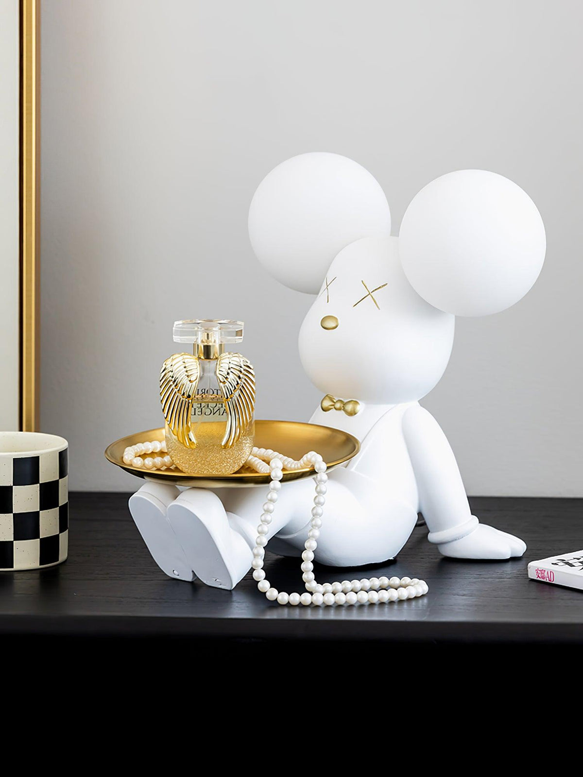Wondel Resin Artistic Desk Lamp