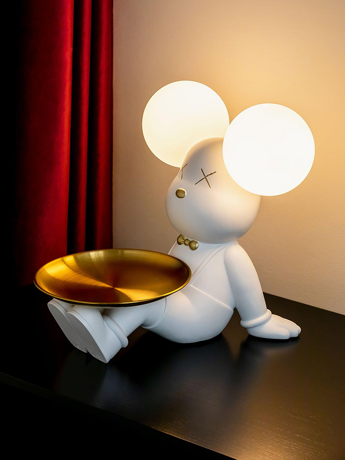 Wondel Resin Artistic Desk Lamp