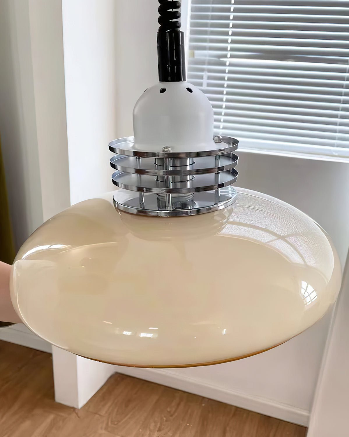 Ulaearae Nordic Art Classic Glass Pendant Lamp