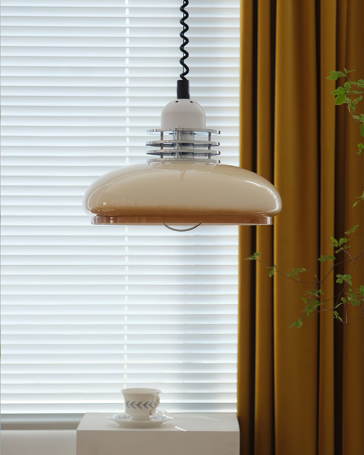 Ulaearae Nordic Art Classic Glass Pendant Lamp