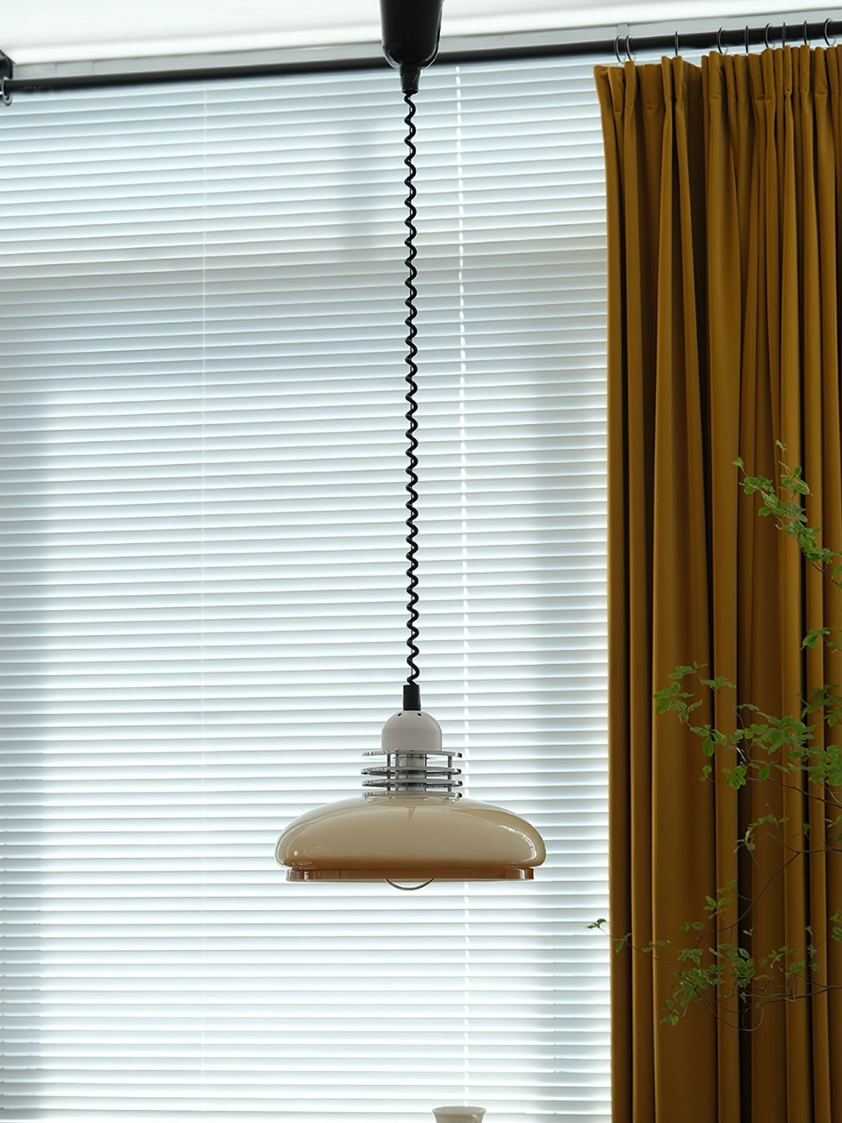 Ulaearae Nordic Art Classic Glass Pendant Lamp