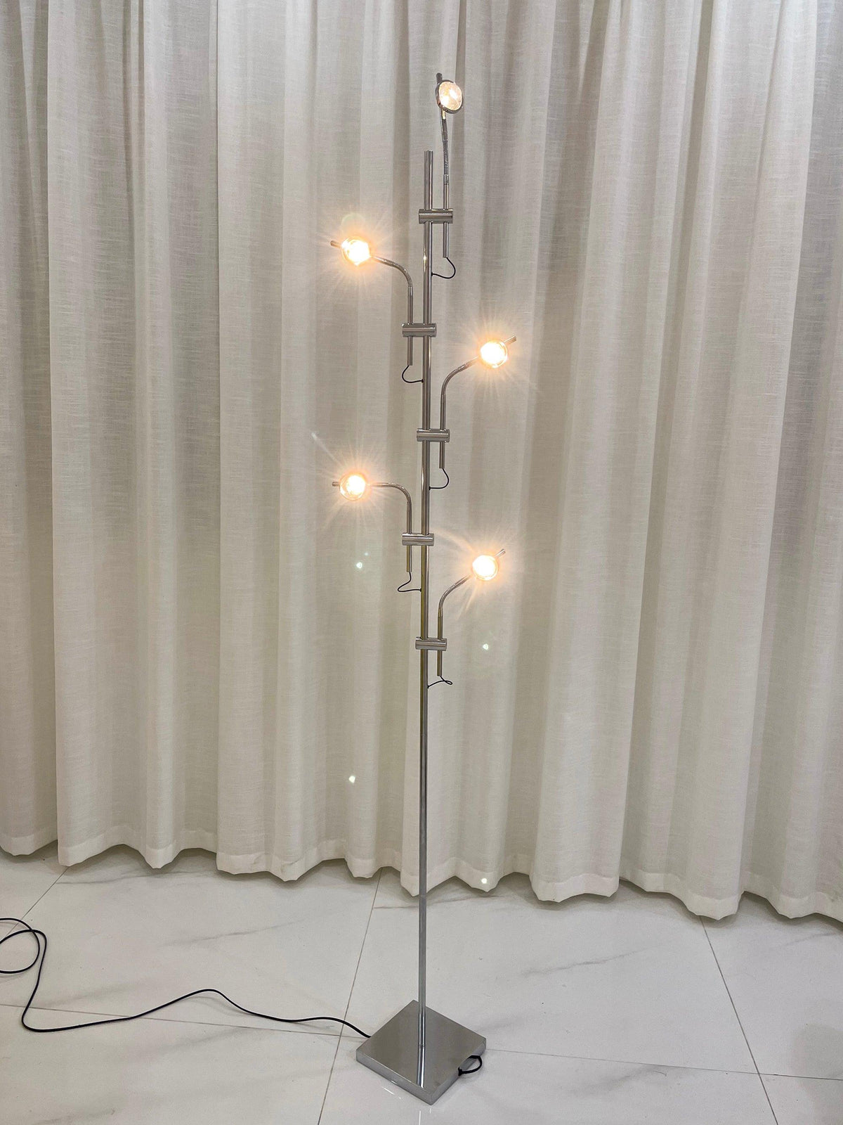 Receiv Steel Floor Lamp