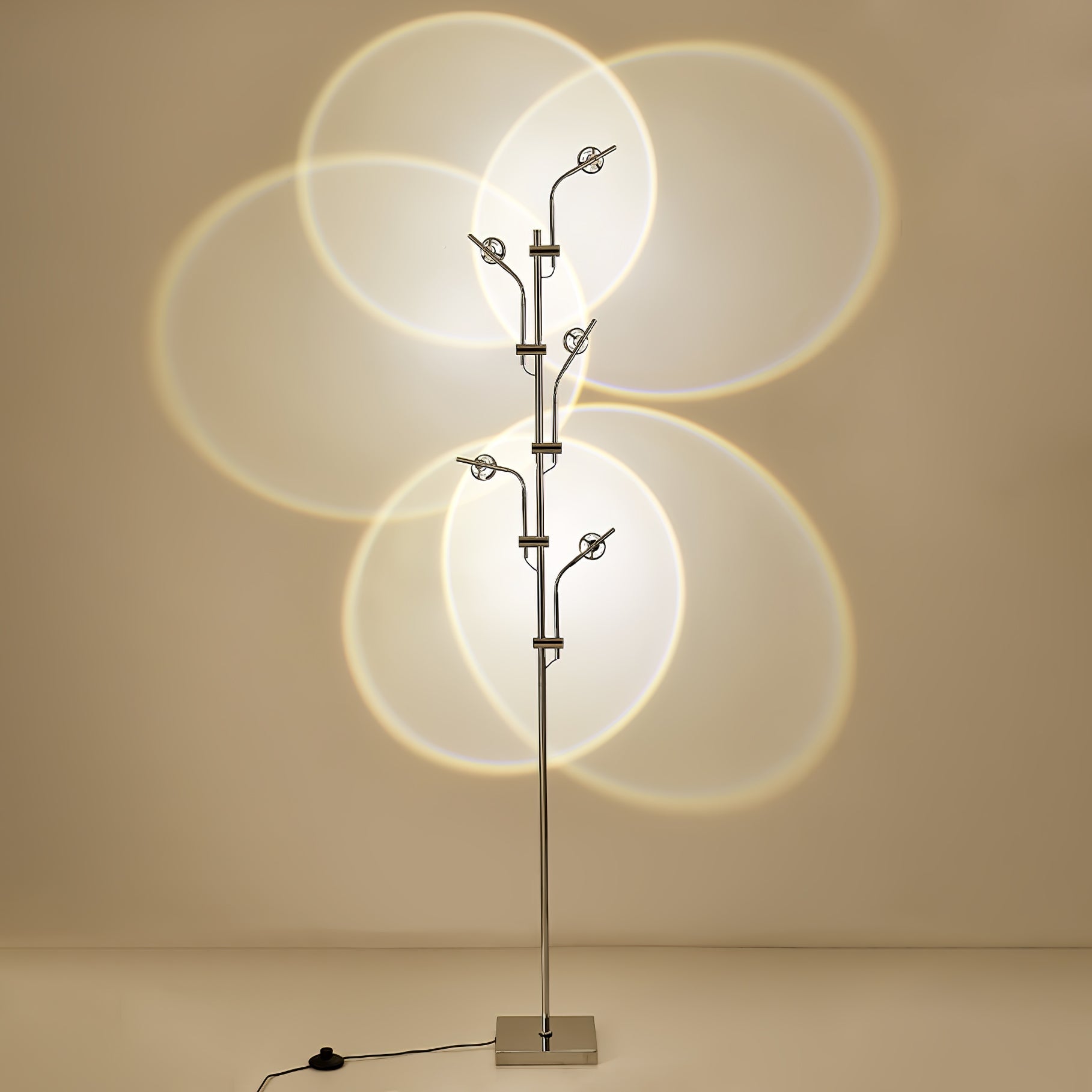 Receiv Steel Floor Lamp