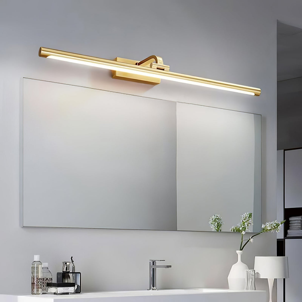 Lumare Brass Minimalist Wall Lamp