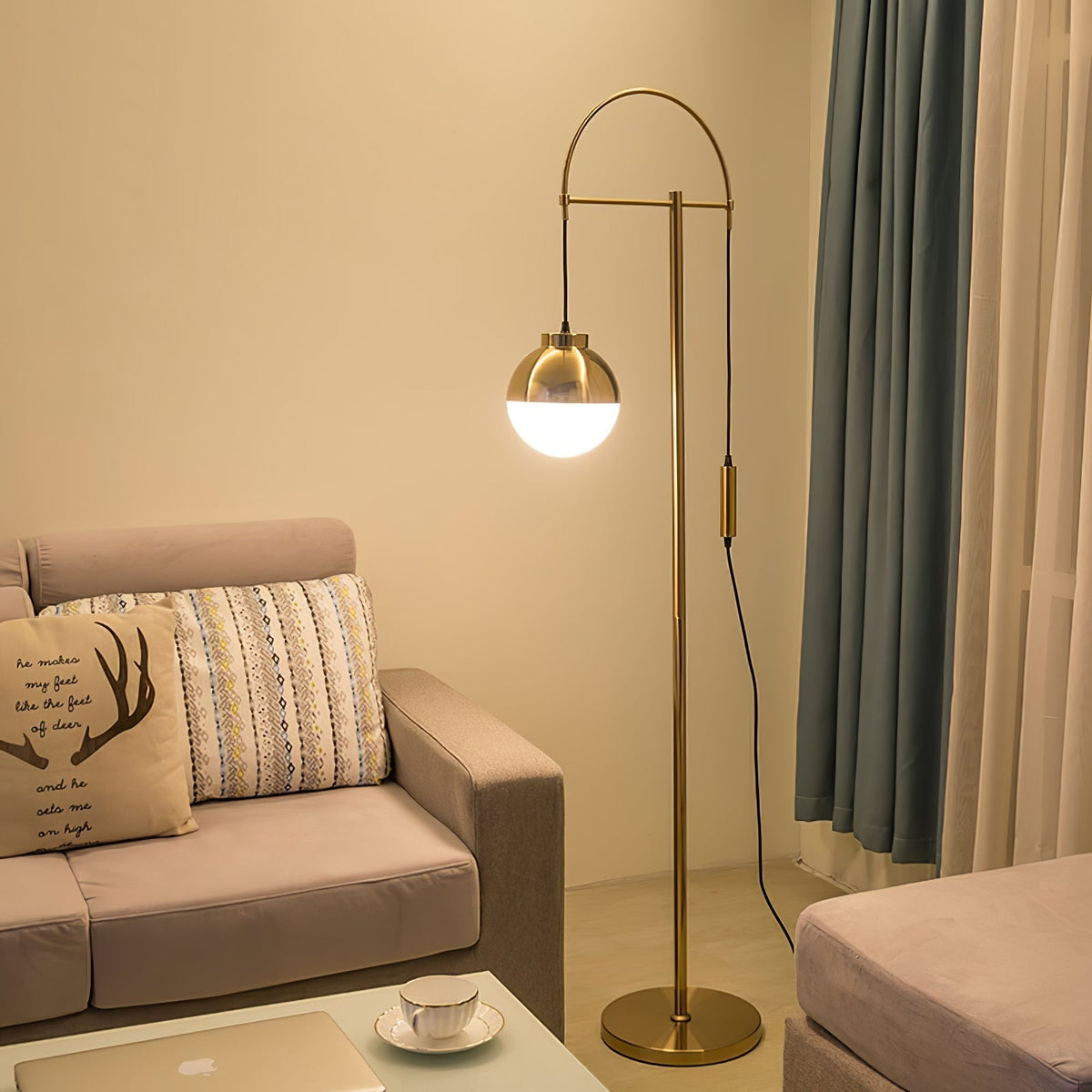Lunelis Modern Floor Lamp