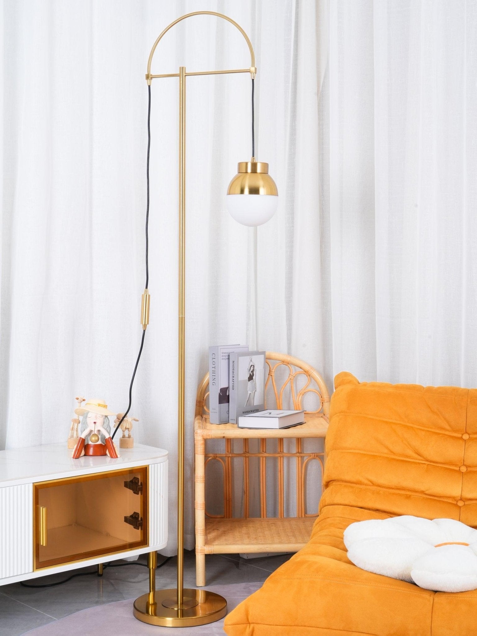 Lunelis Modern Floor Lamp